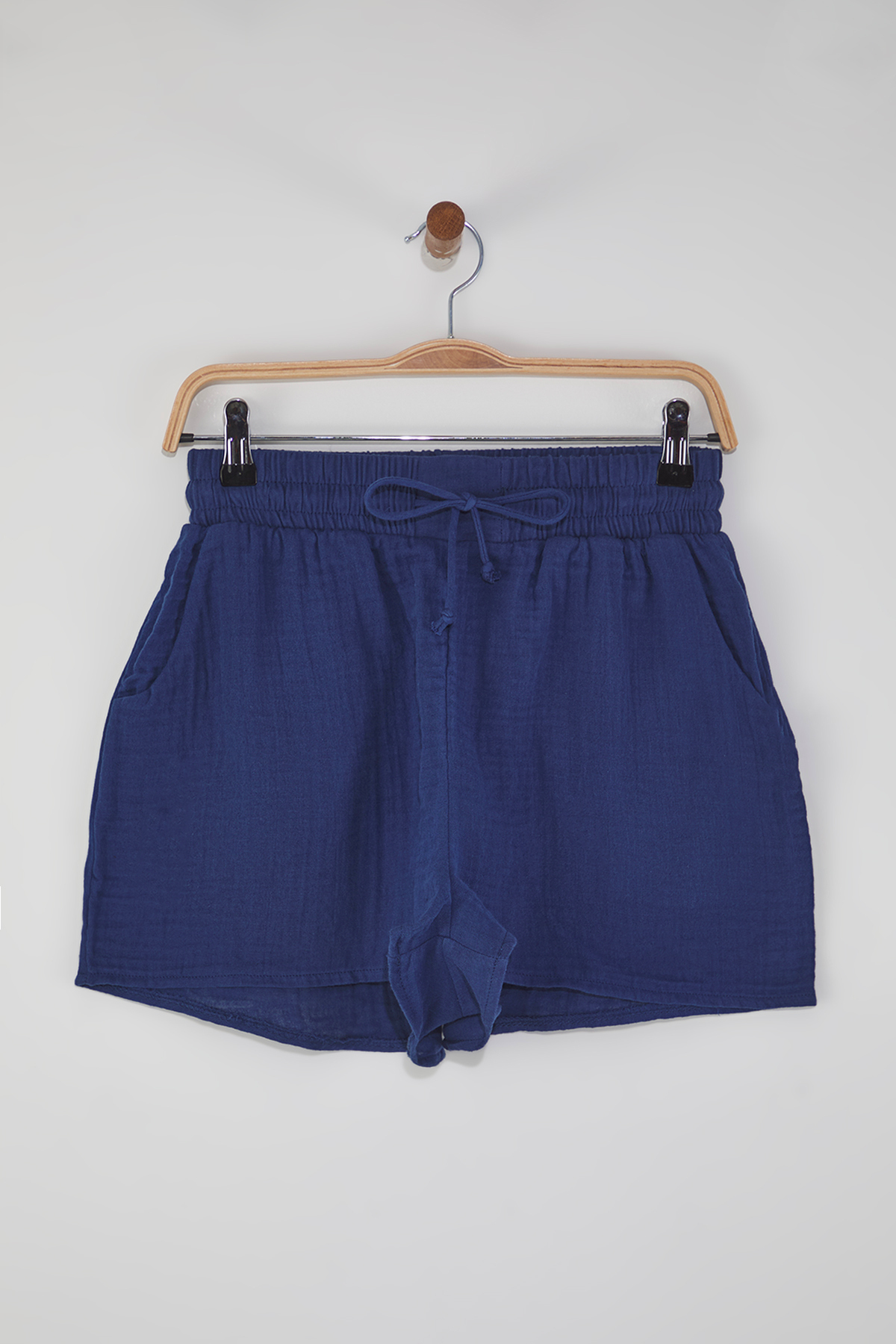 Trendyolmilla  Plaj Giyim Lacivert Dokuma Yüksek Bel Mini Şort & Bermuda TBESS25SR00008 - Görsel 5