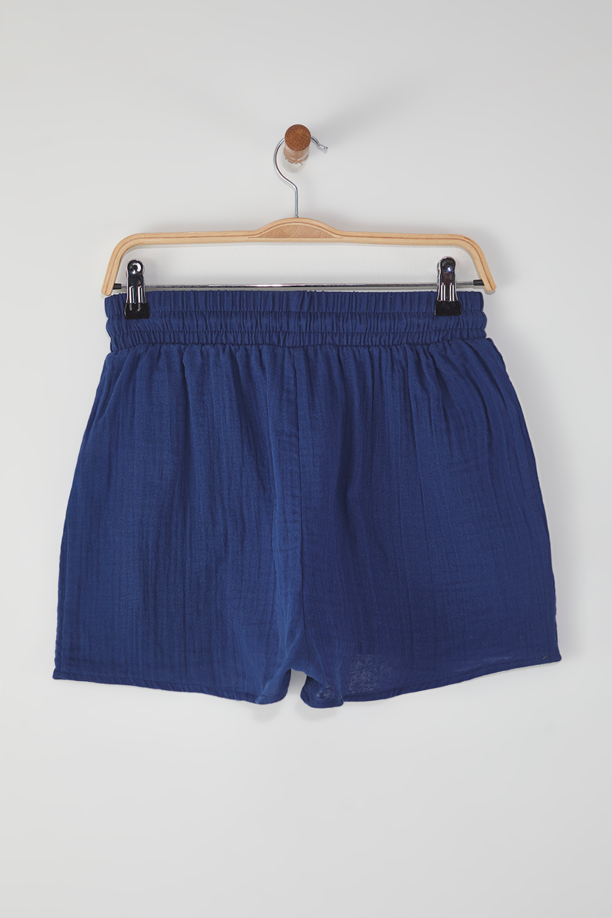 Trendyolmilla  Plaj Giyim Lacivert Dokuma Yüksek Bel Mini Şort & Bermuda TBESS25SR00008 - Görsel 6