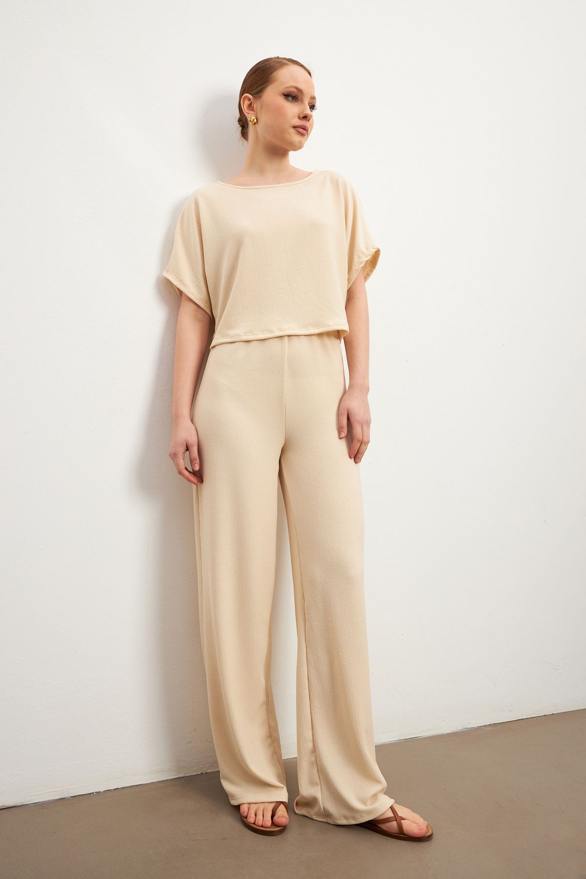 MODAGEN-Women's Beige Short Sleeve Crinkle Pants Set 3