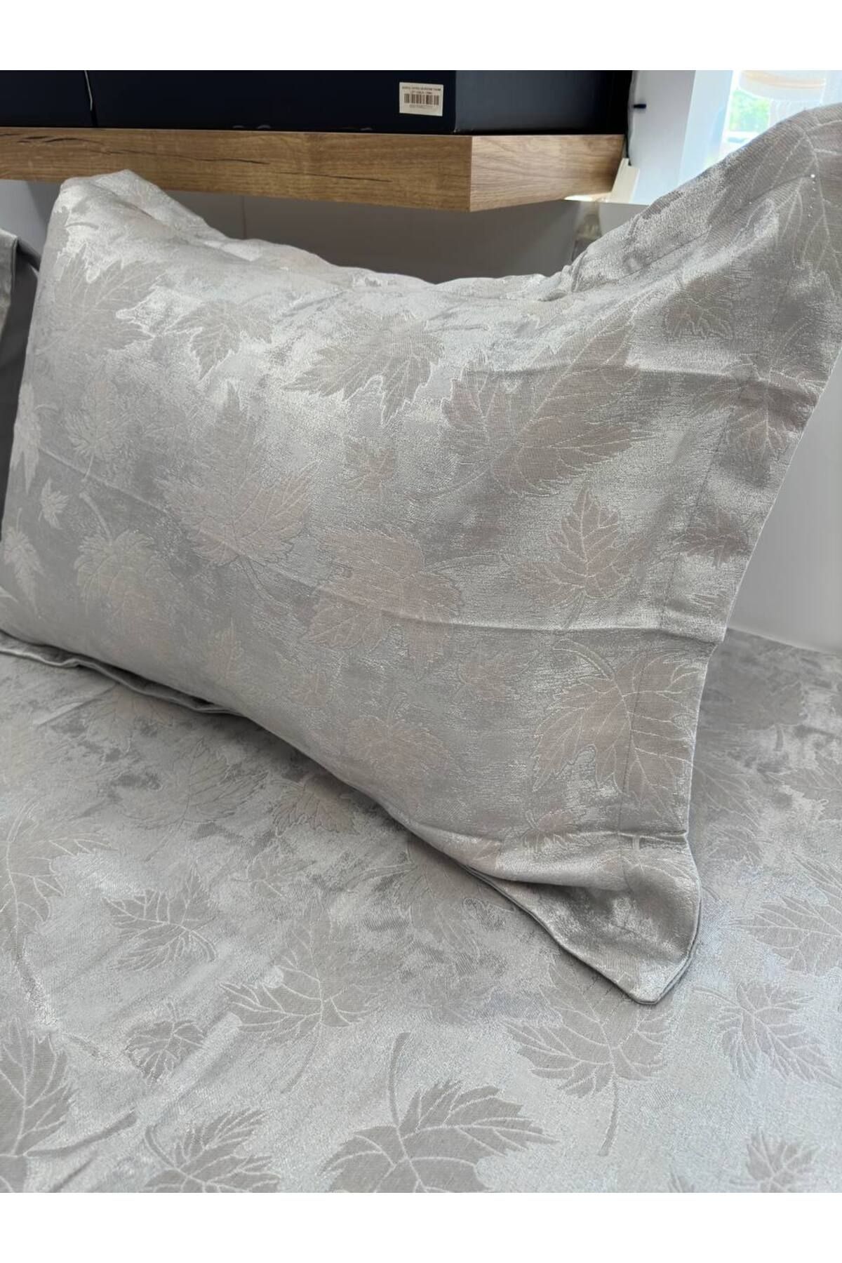 Sudemhome-Jacquard Fabric Avangard Bedding Set Gray-Sycamore Leaf Pattern 3