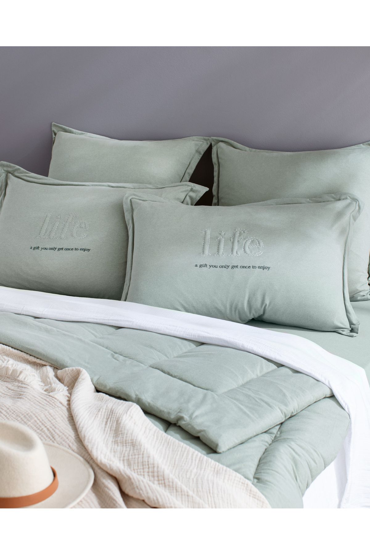 Madame Coco-Bobigny King Size Supersoft Comforter Set - Mint Green 4