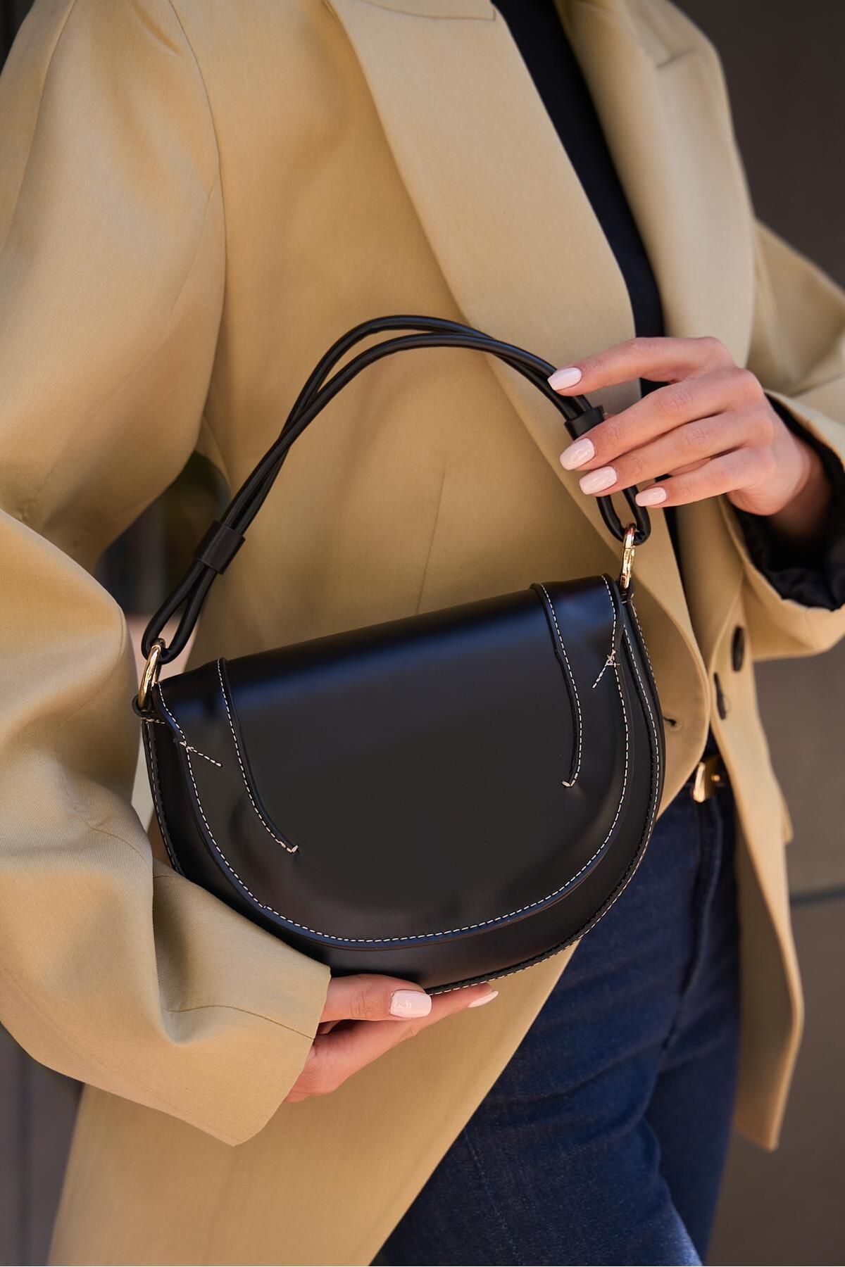 Madamra-Czarna damska torebka typu crossbody z kontrastowymi przeszyciami i torbą na ramię 2