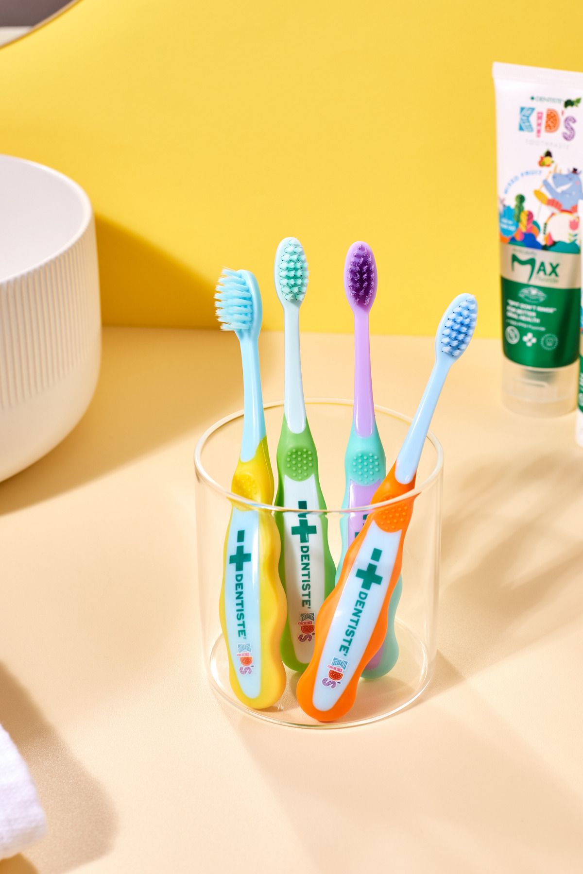 Dentiste-Green and Turquoise Kids Toothbrush 4