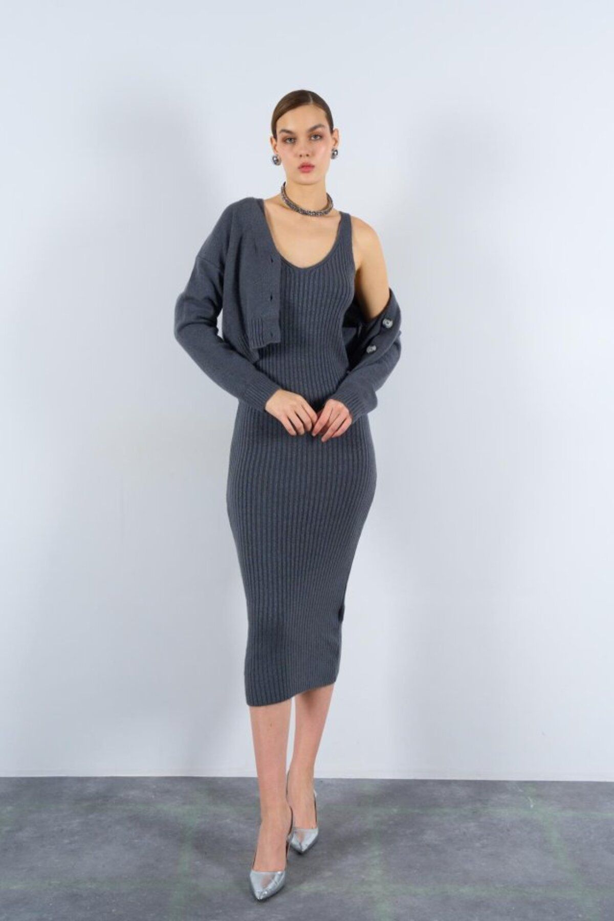 Deridün Yıldız Shoes Fitilli Elbise Hırkalı Takım - Füme