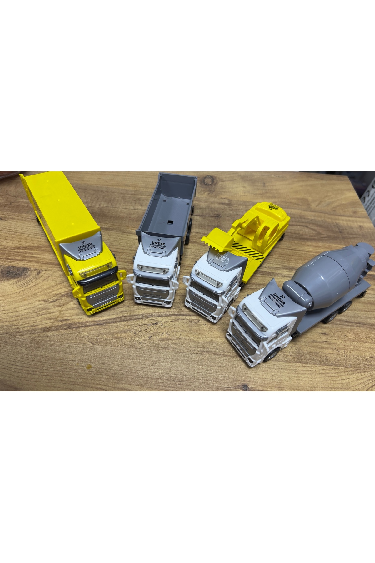 AYATOYS Speedy Truck Hızlı Kamyonlar 4 Lü set 20 cm - Fiyatı