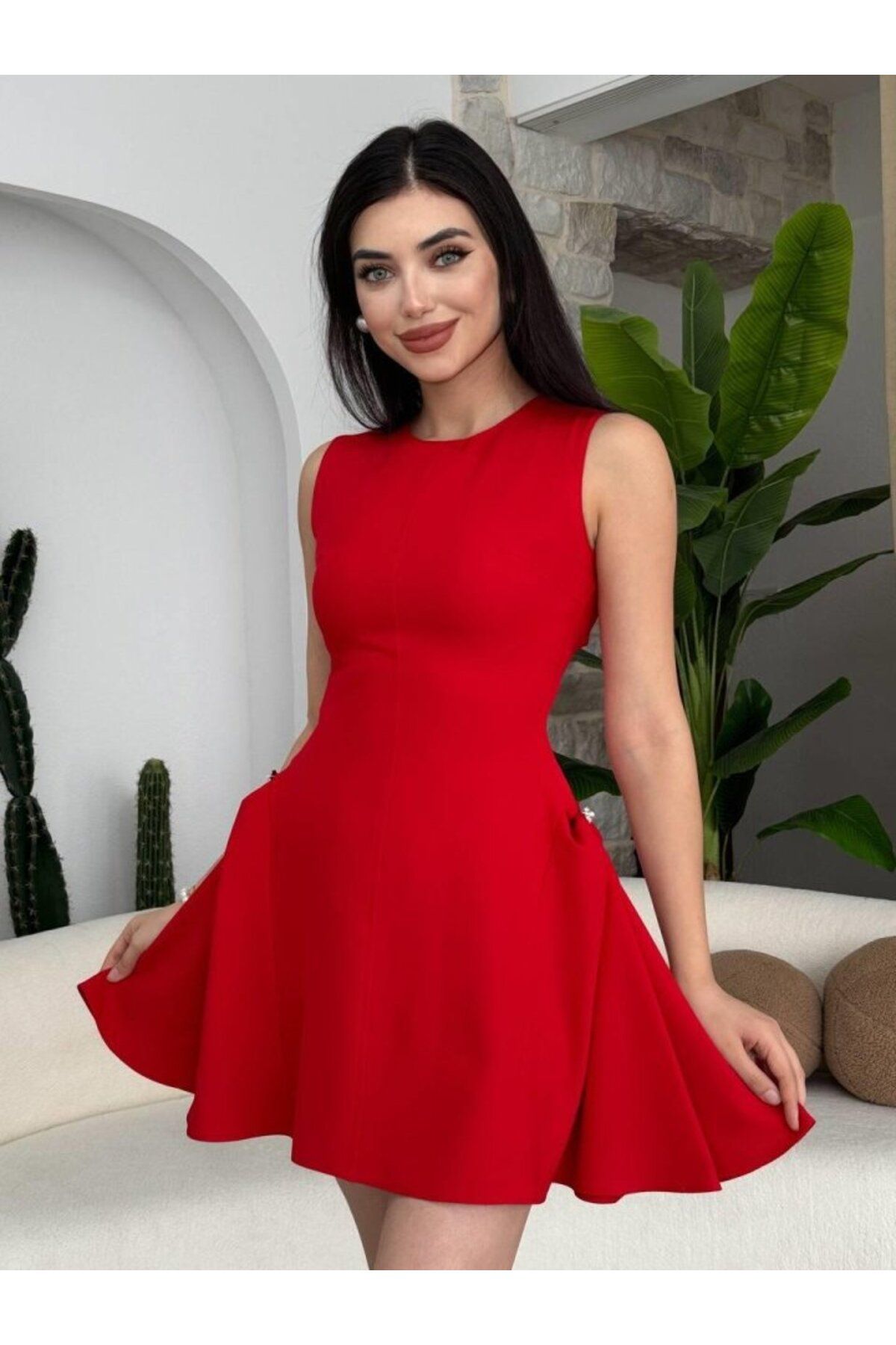 Rose's Boutique All About Women Rose's Boutiqe All About Women More İnci Detaylı Elbise