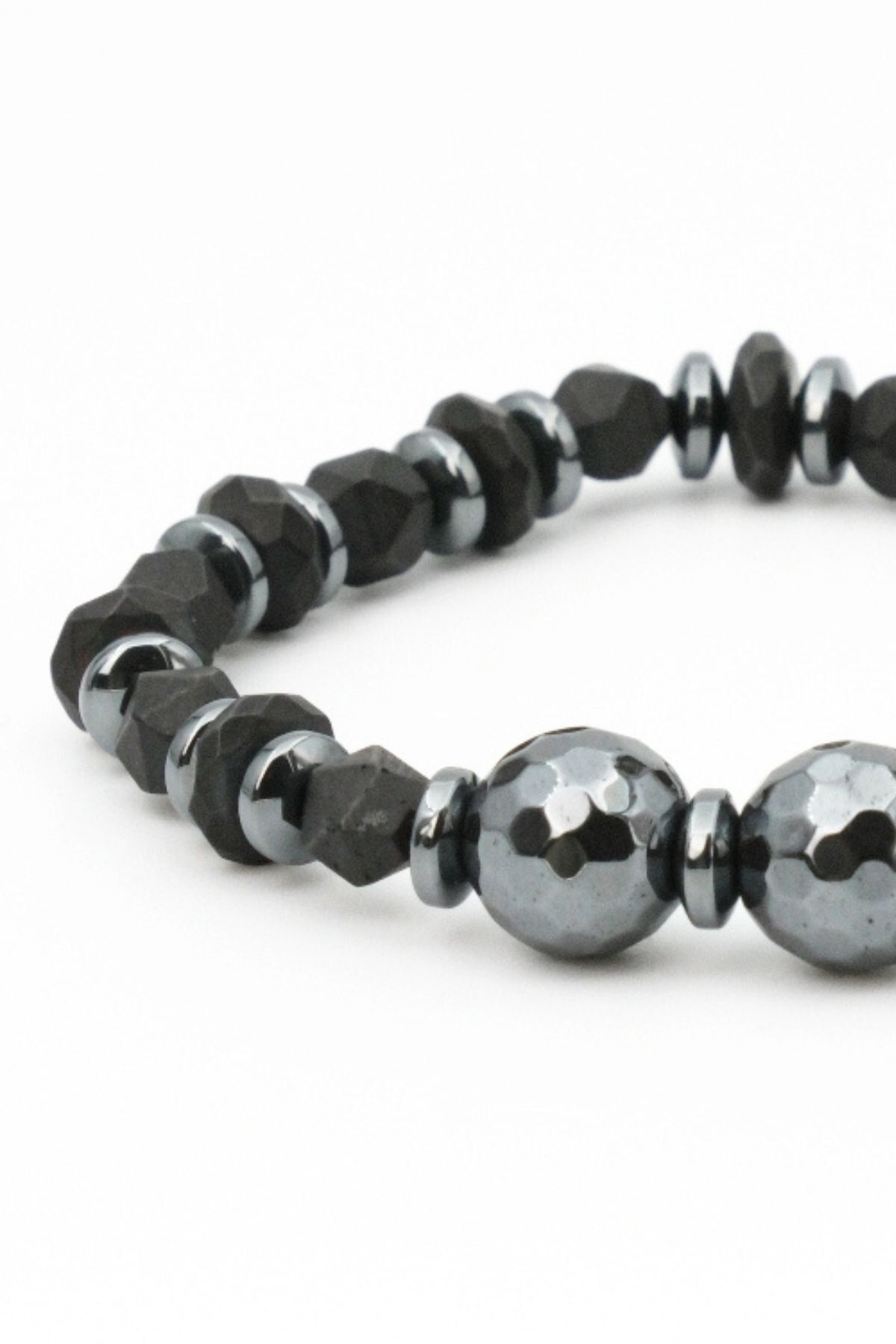 SUMRA-Narativ Hematite Natural Stone Bracelet Sm-B-0309 3