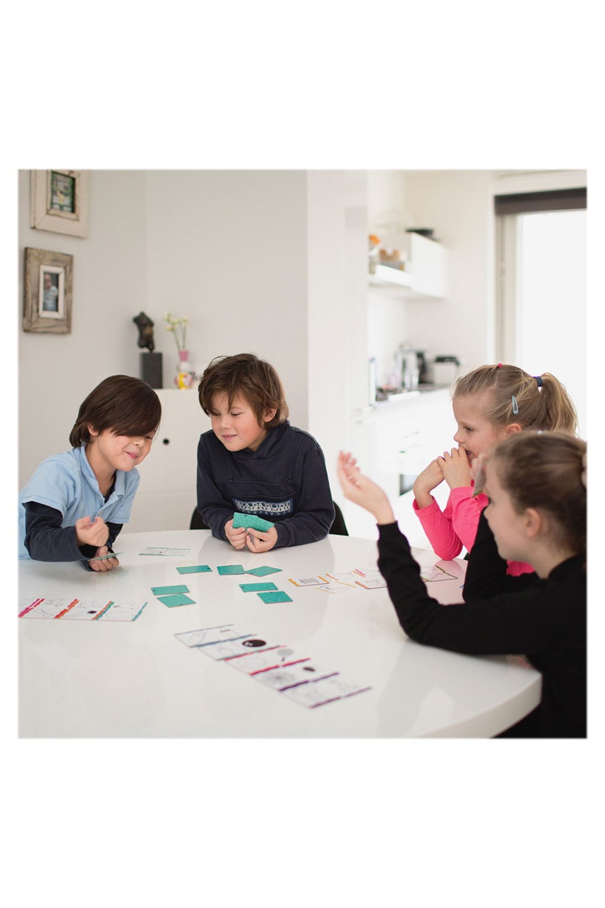 BS Toys-Match the Pairs, Card Memory Game 2