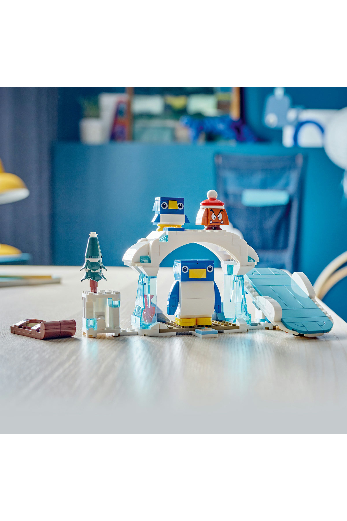 مجموعه ماجراجویی برفی خانواده پنگوئن سوپر ماریو ۷۱۴۳۰ – مجموعه ساختنی اسباببازی ۲۲۸ قطعهای