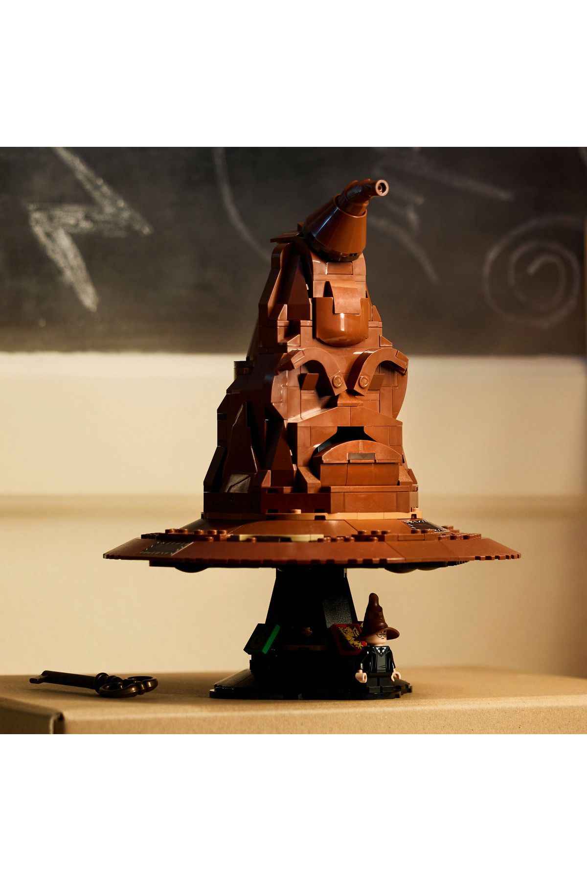 LEGO-® Harry Potter™ Talking Sorting Hat 76429 - Construction Set for Ages 18 and Up (561 Pieces) 5