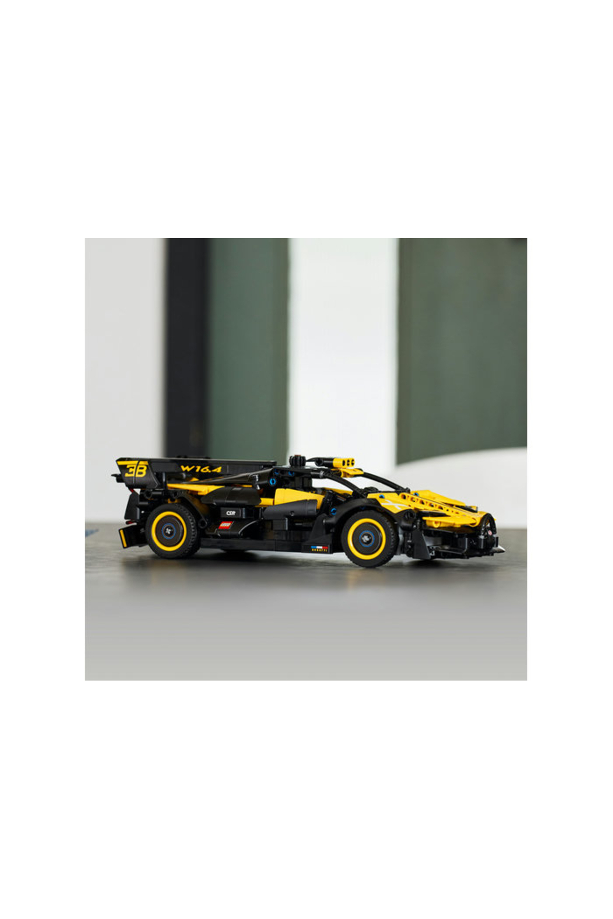 ® مجموعه ساختنی ماشین اسباب‌بازی مدل تکنیک بوگاتی بولیْد 42151 برای کودکان بالای ۹ سال (۹۰۵ قطعه)