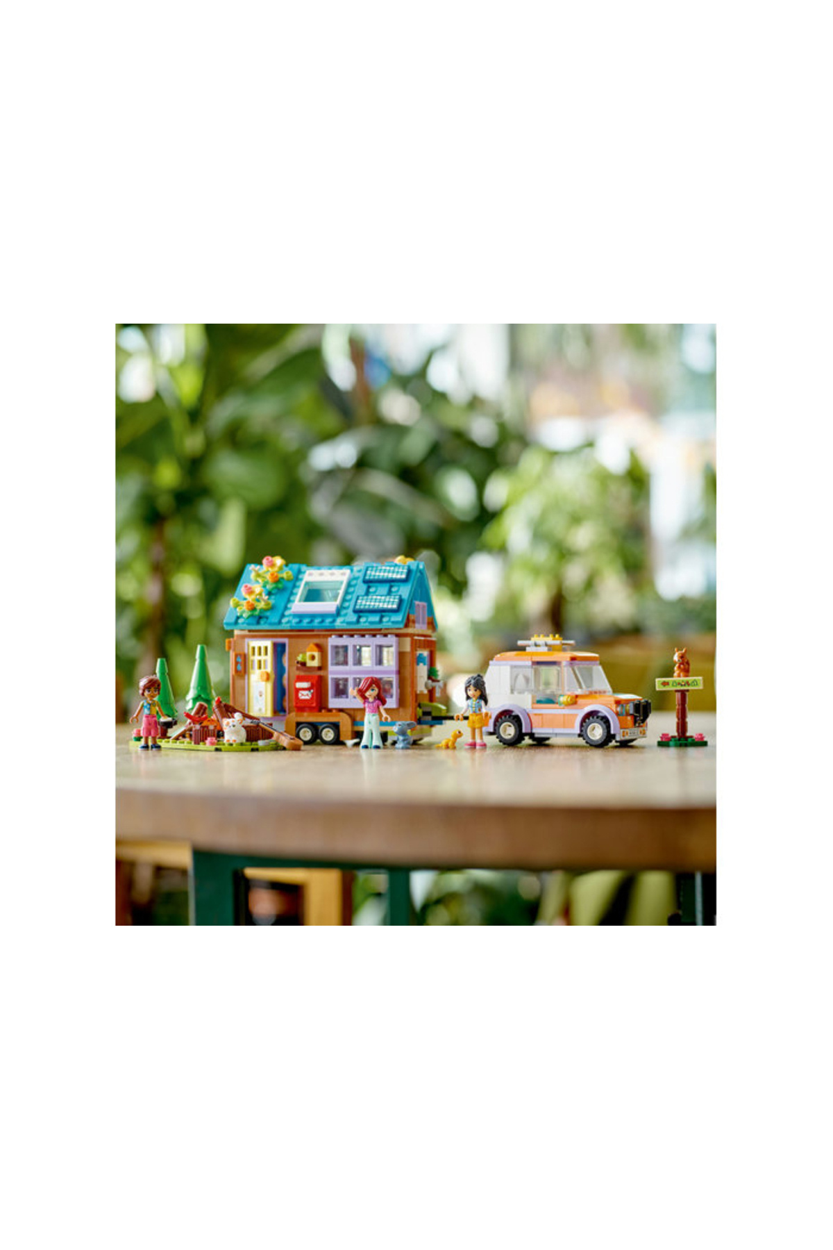 دوستان ۴۱۷۳۵ خانهٔ کوچک قابل حمل (۷۸۵ قطعه)