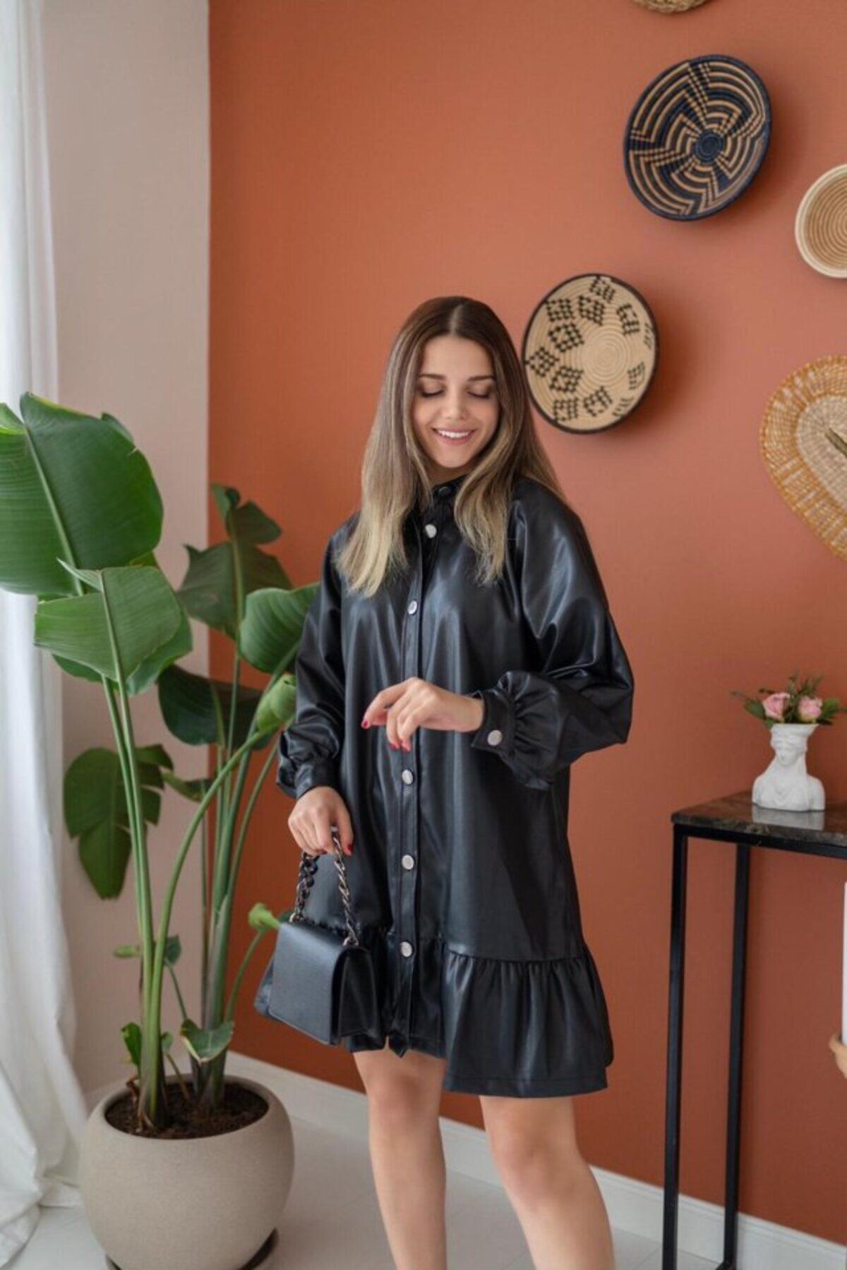 Rose's Boutique All About Women Rose's Boutiqe All About Women Siyah Eteği Büzgülü Deri Elbise