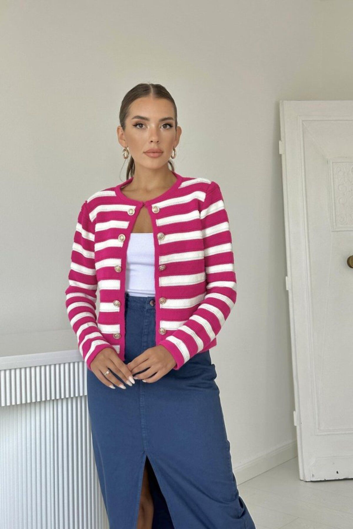 MRA Fashion Fuşya Çizgili Ve Düğmeli Triko Kazak