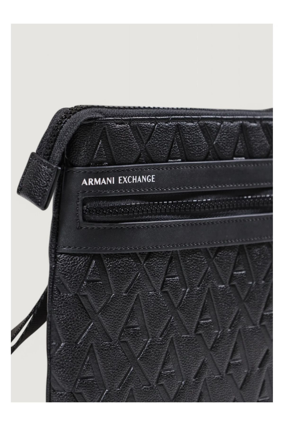 کیف شانه ای مردانه بند قابل تنظیم با استفاده از کیسه سیاه زیپ XM000579 AF12133 UC001 Armani Exchange