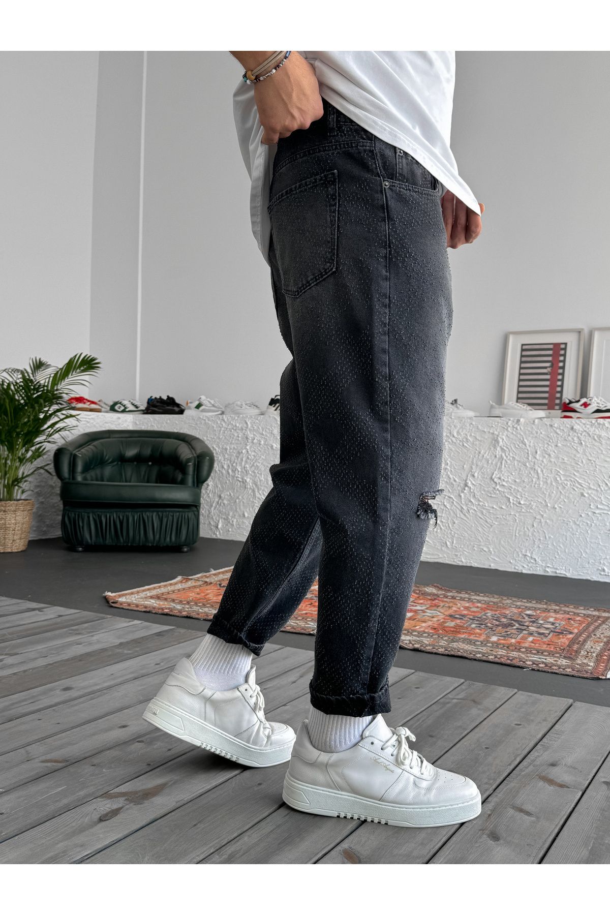 BYBASICMAN-Black Array Ripped Laser Patterned Boyfriend Dp-043 5