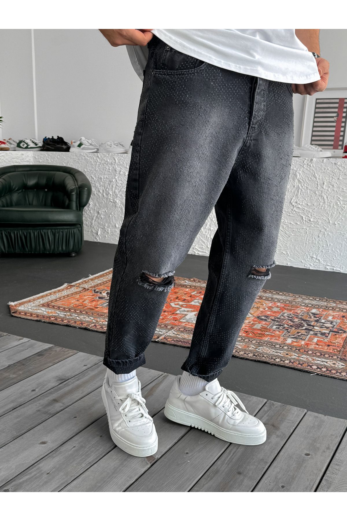 BYBASICMAN-Black Array Ripped Laser Patterned Boyfriend Dp-043 3
