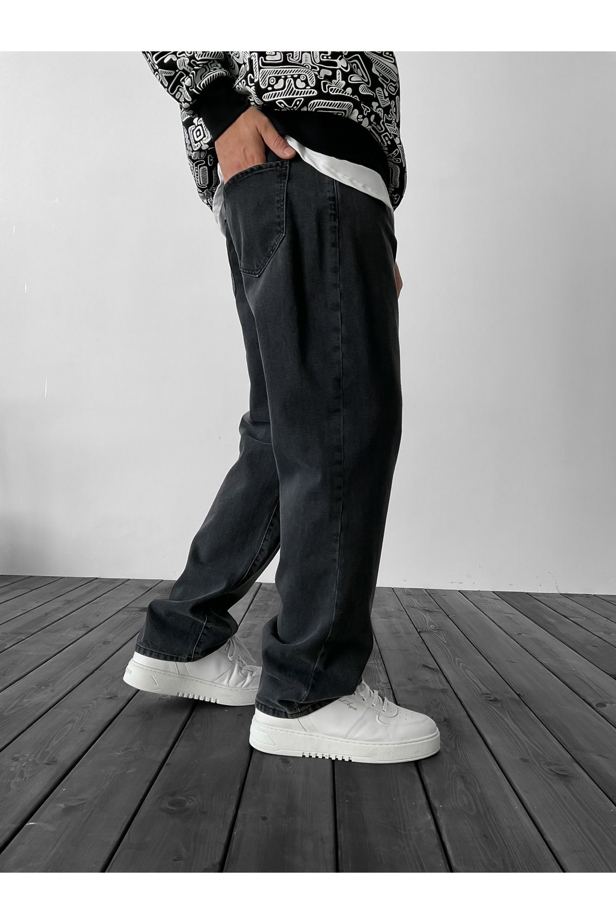 complete the look image