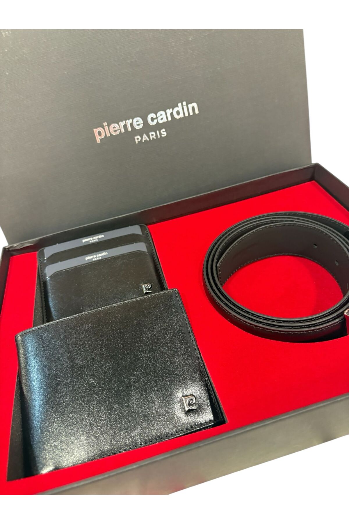 پیر کاردین ست سه تکه کمربند، کیف پول و جا کارتی VR.K.25.D.01S4