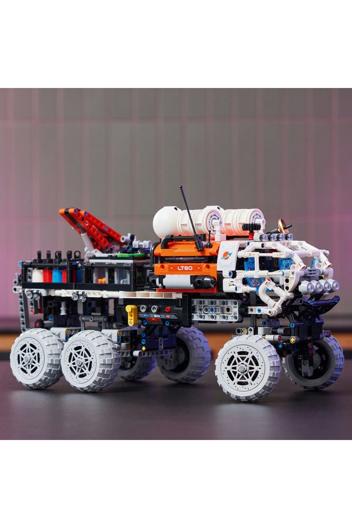 LEGO-LEGO Technic Set - Crewed Mars Exploration Rover (42180) 5