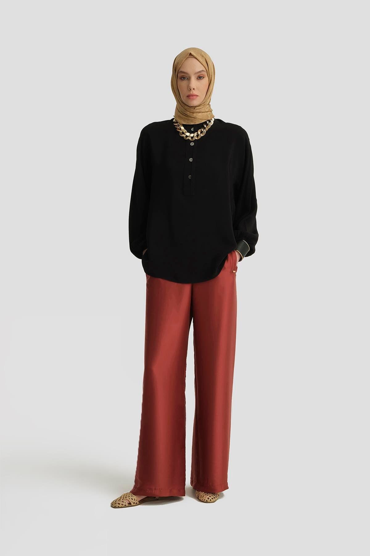 complete the look image