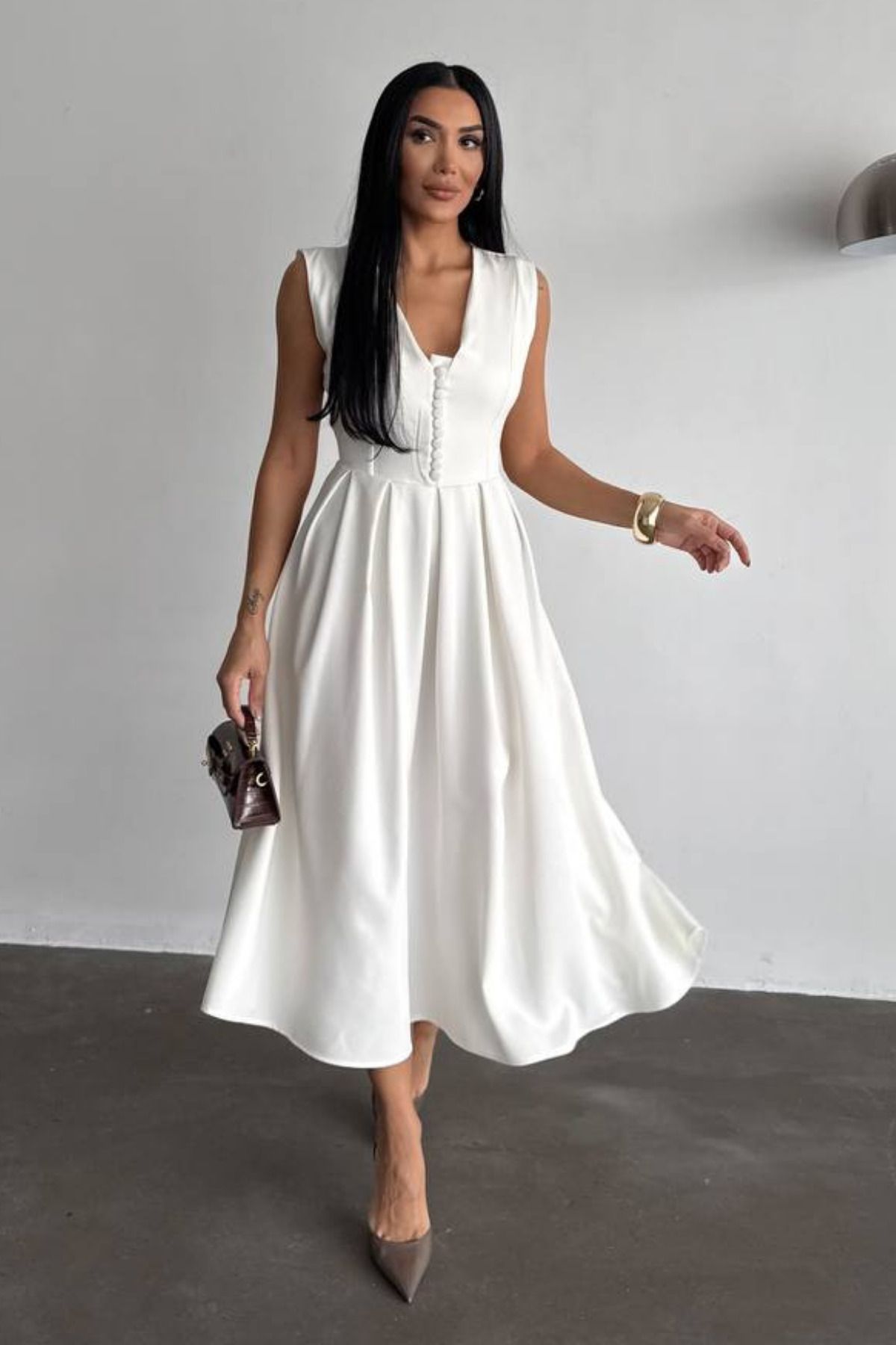 fehika-White Midi Dress Low-Cut Sleeveless Dress 2