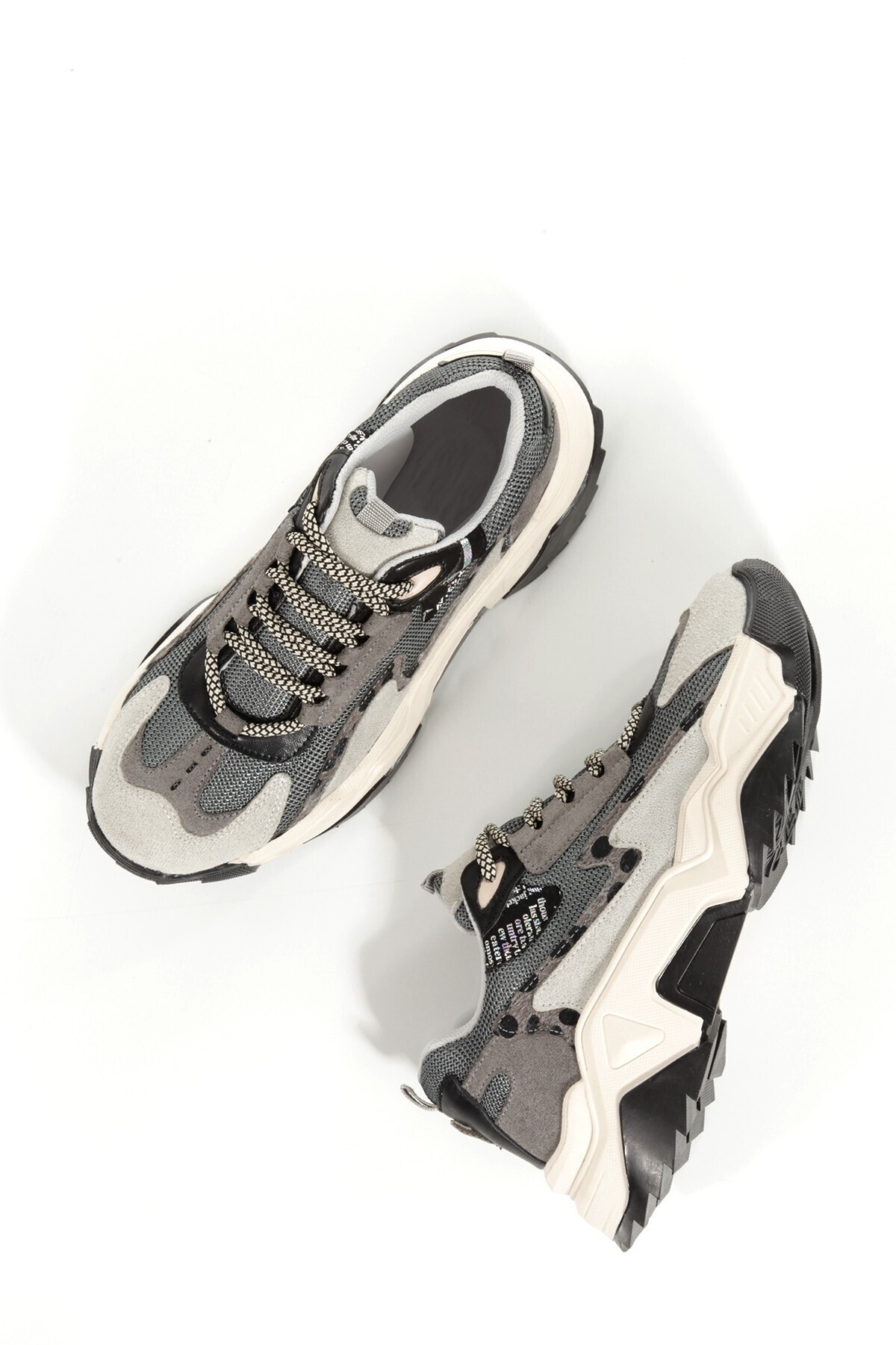 Modabuymus-Leo Gray Leopard Sneaker Casual Women's Sneakers 3