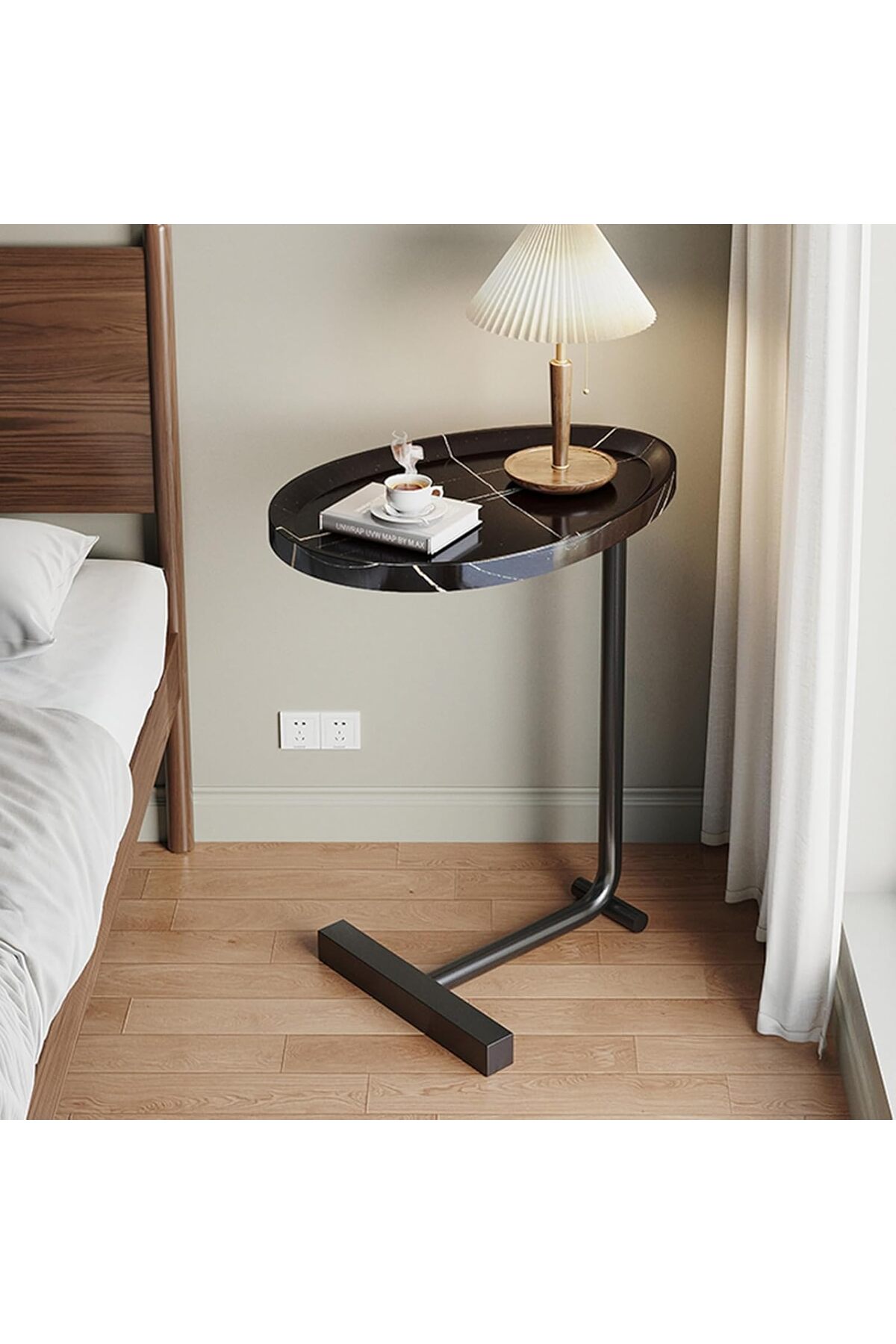 طاولة قهوة عصرية | طاولة جانبية علي شكل حرف سي سطح رخامي وارجل معدنية باللون الأسود 60x45x30 سم