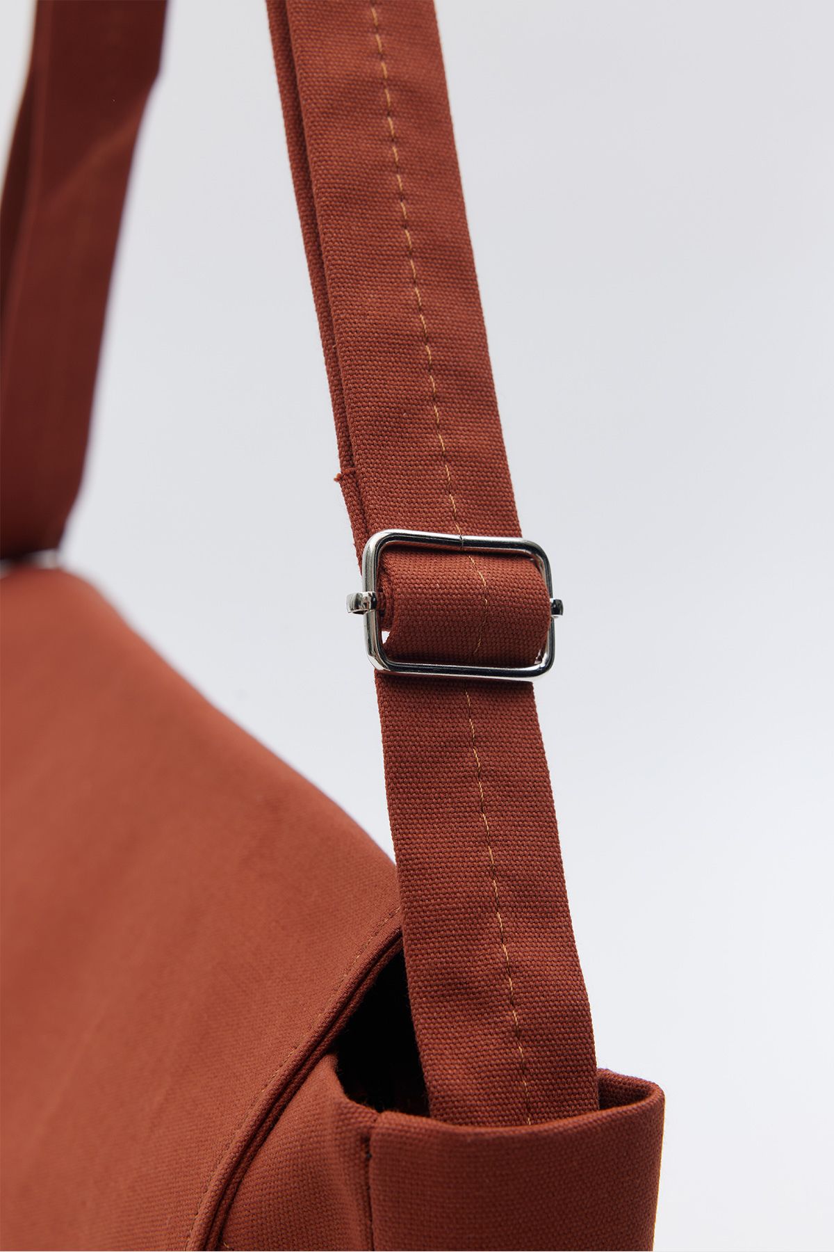 Shanta-Tile D08 Plain Postman Model 3 Compartments Zippered Hanging Daily Unisex Arm and Shoulder Bag 4