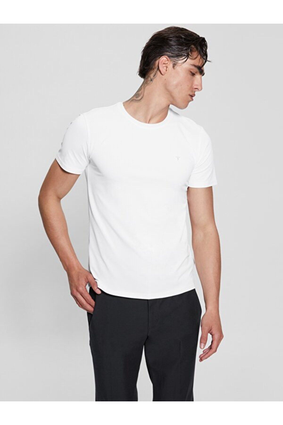 تی شرت سفید مردانه Slim Fit New Tech Guess