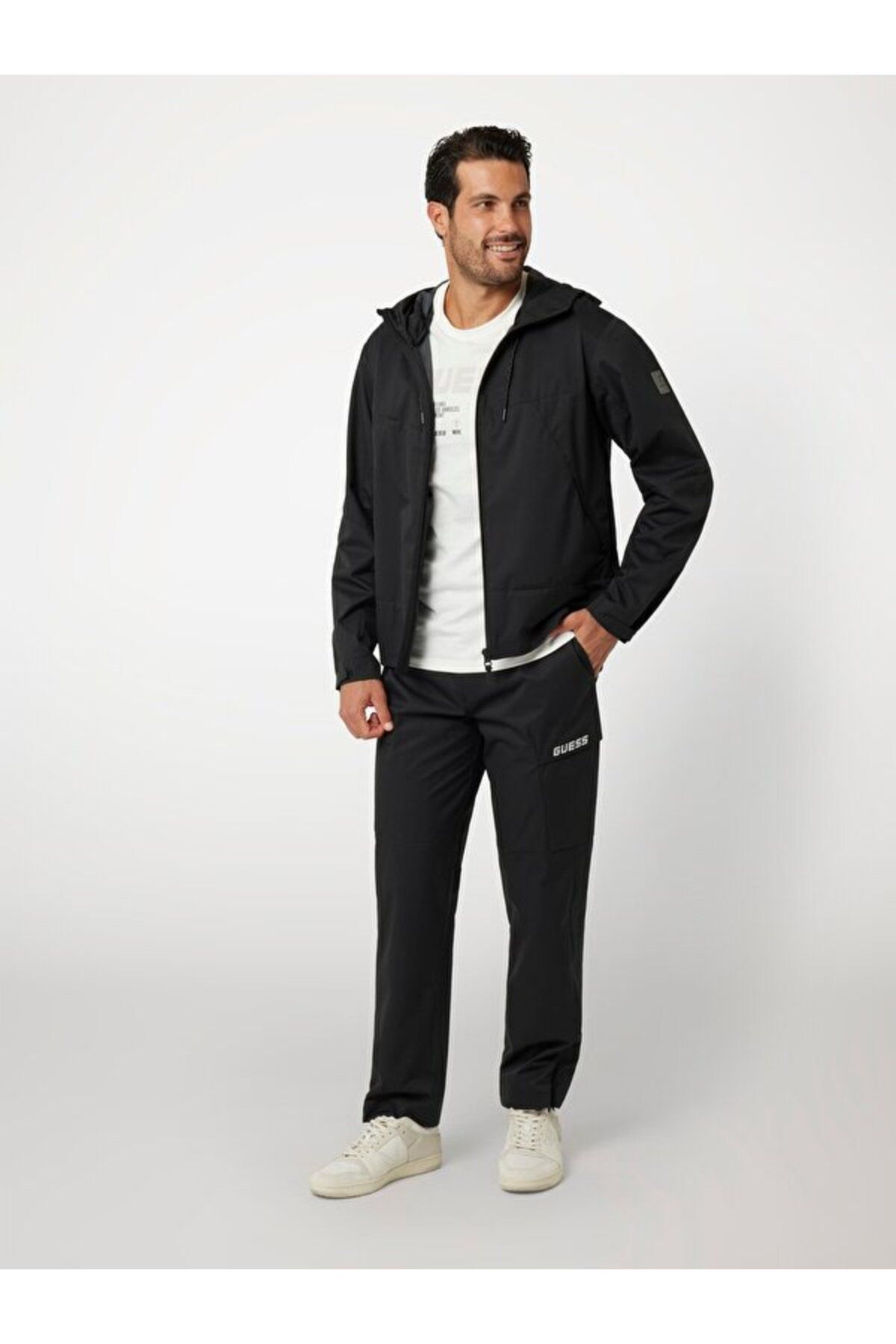Guess-Fawaris Men's Active Windbreaker 2