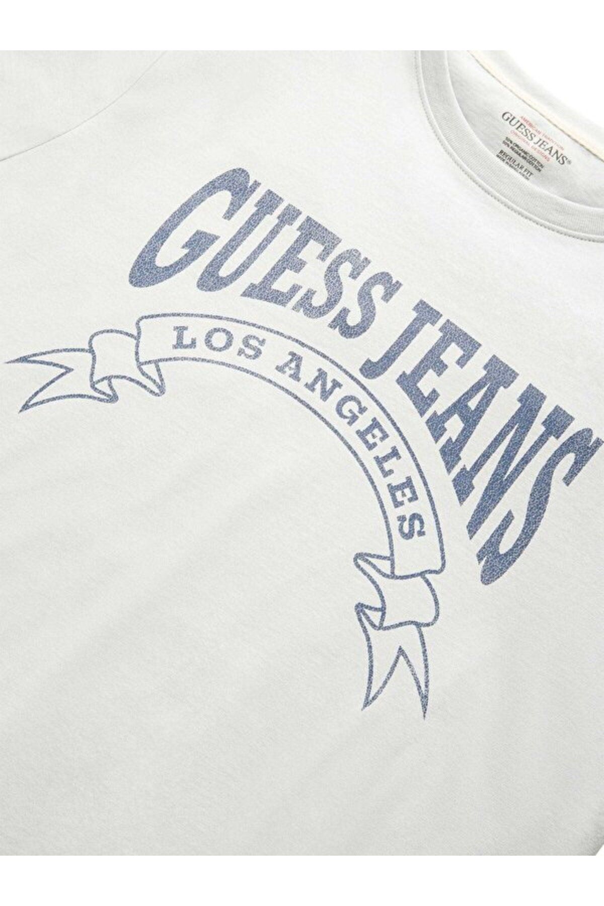 تی شرت سفید مردانه شلوار جین مشرف به مناسب Guess