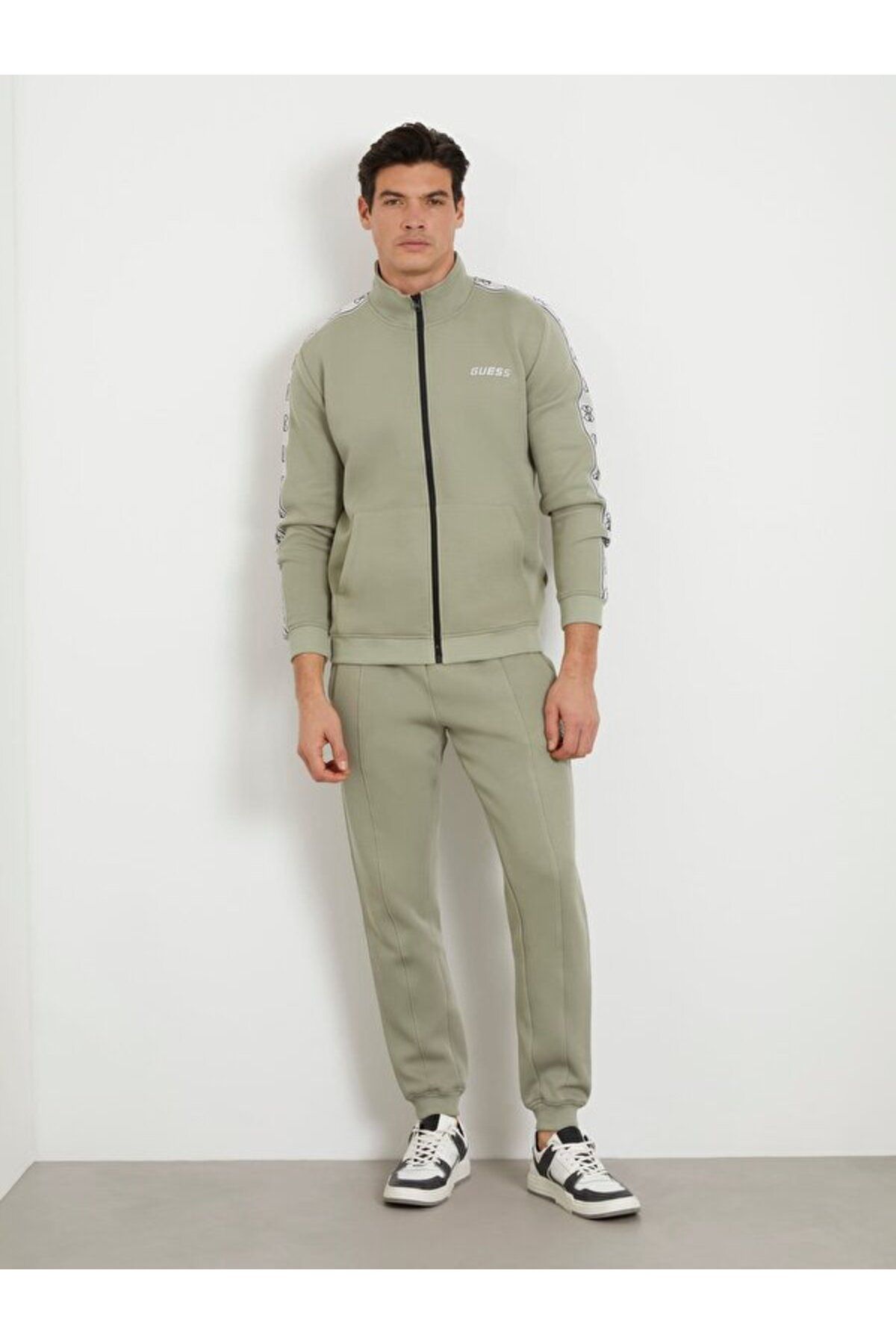 Guess-Mickey Men's Active Regular Fit Sweatpants 2