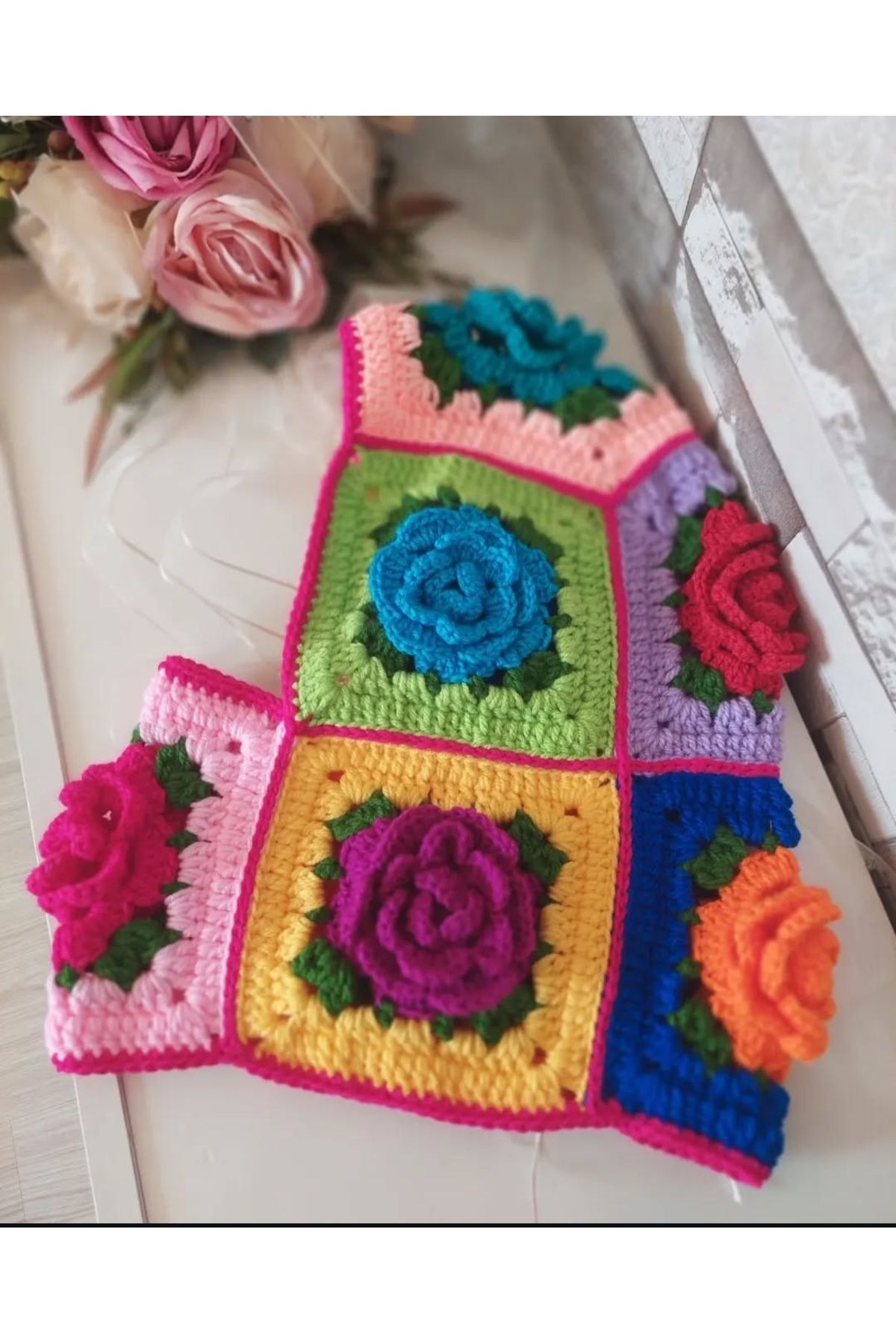 ThreadArtByNur Gül Motifli Çok Renkli Crochet Balaclava El Örgüsü Boyunluklu Bere,Örgü Şapka