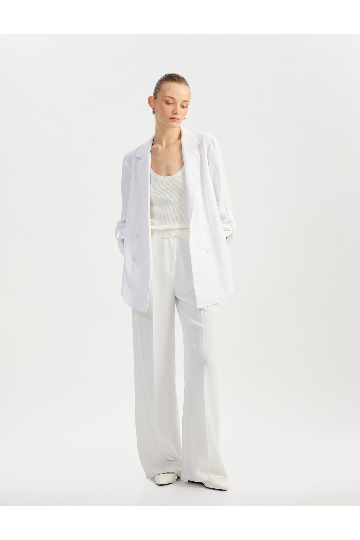 Koton Yeni Sezon Katlama Detaylı Krep Kumaş 3/4 Kol Kruvaze Uzun Oversize Blazer Ceket