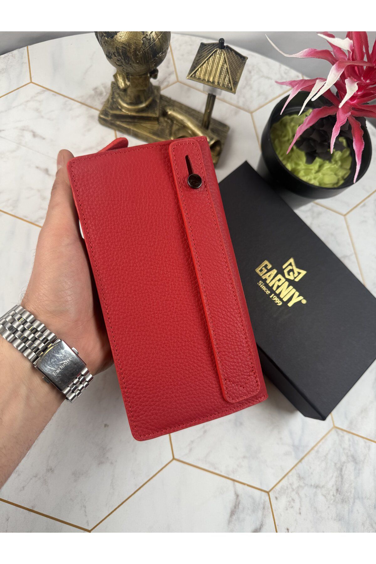 Garniy-Red Wallet with Phone Compartment and Handle, Large Compartment 5