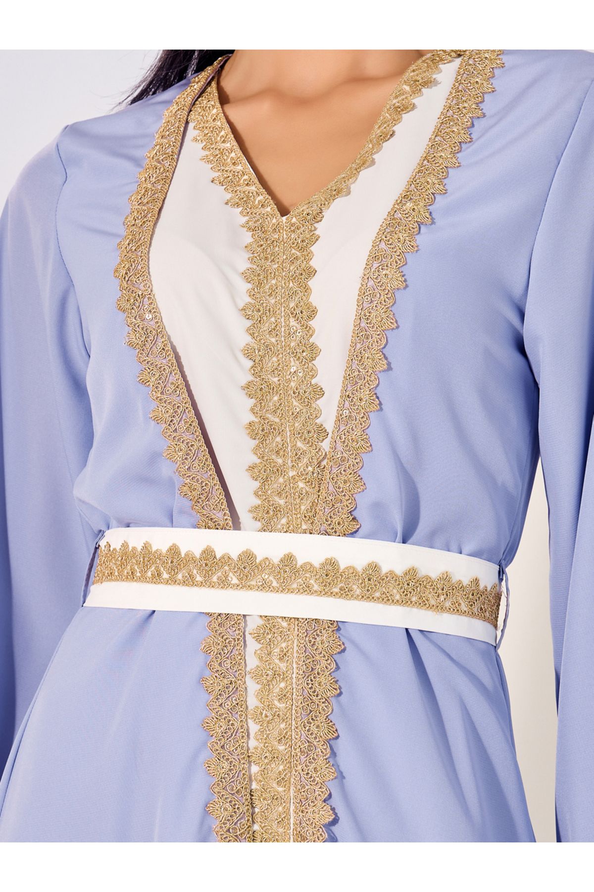 Styli-Mesh Insert V-Neck Lace Detail Belted Kaftan 4