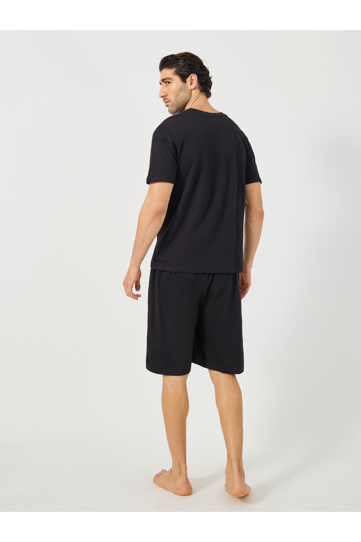 Styli-Slogan Print Round Neck T-Shirt and Short Pyjama Set 4