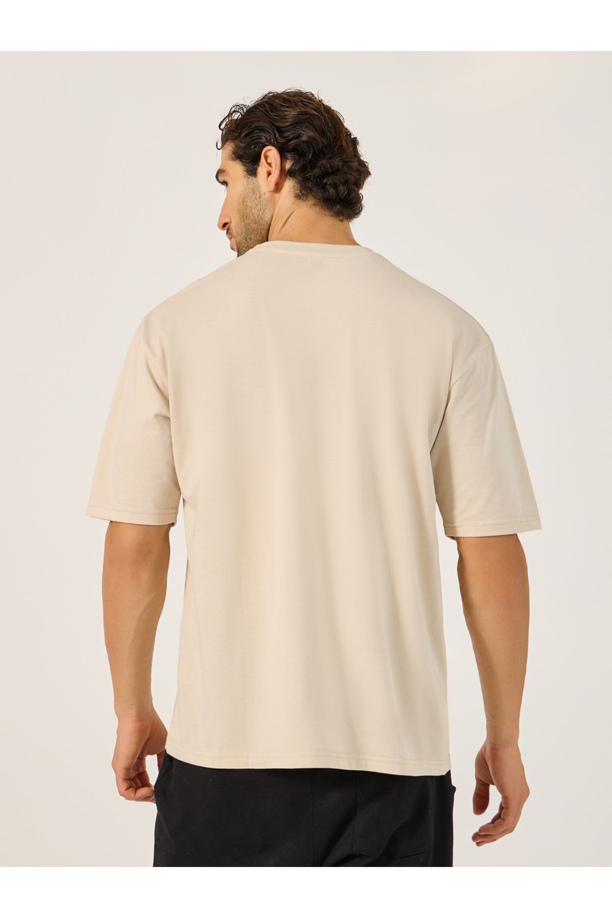Styli-Minimal Print Oversized Cotton Rich T-Shirt 4