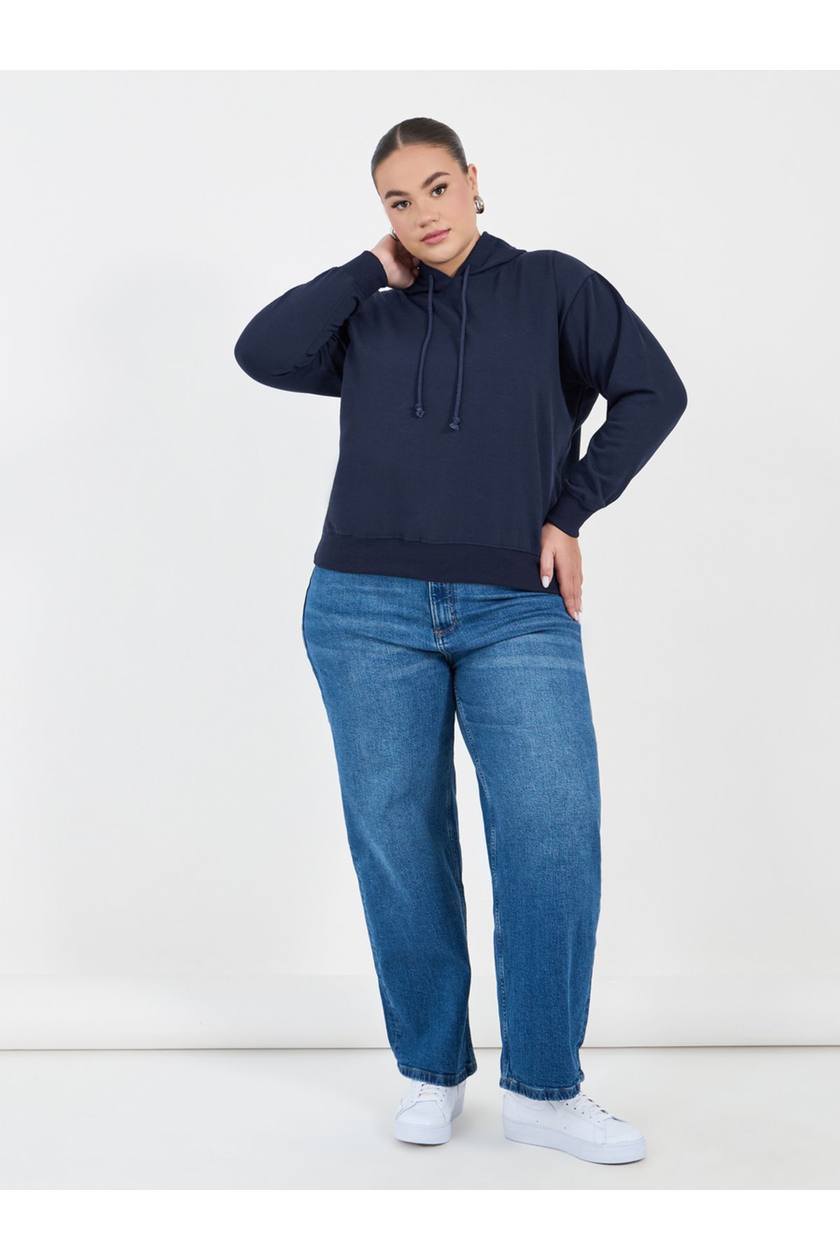 Styli-Plus Size Regular Fit Regular Length Plain Hoodie 2
