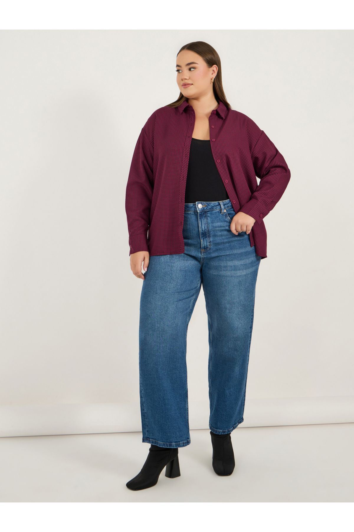 Styli-Plus Size Checked Oversized Shirt 2