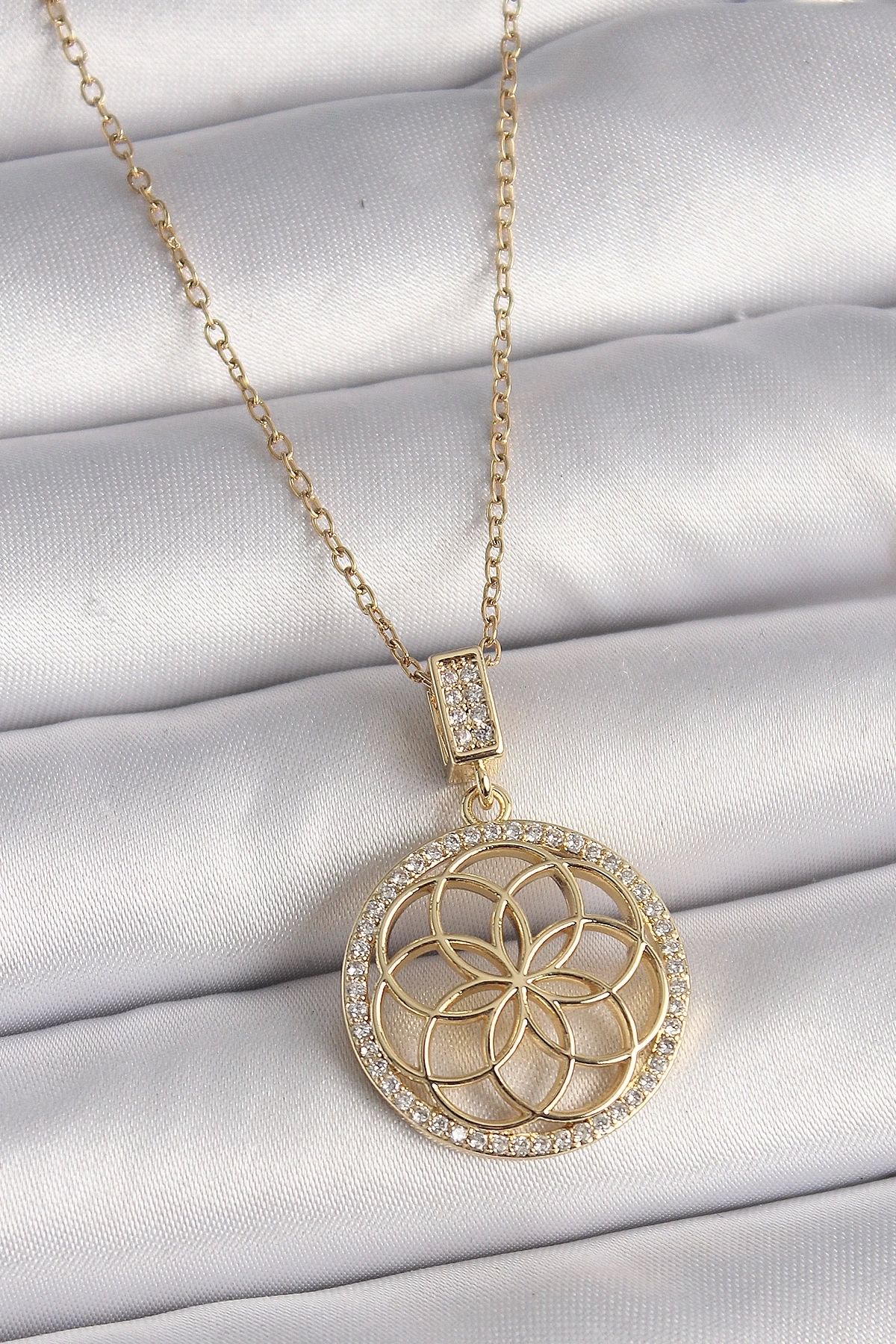 Genel Markalar 316L Çelik Gold Renk Zincir Zirkon Taşlı Lotus Model Kadın Kolye