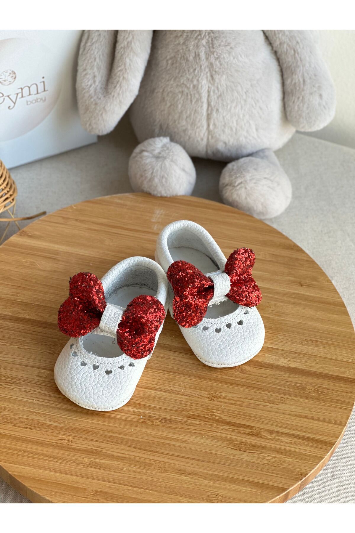 Li Puna-White Shine Genuine Leather Baby Moccasin with Red Stones 3