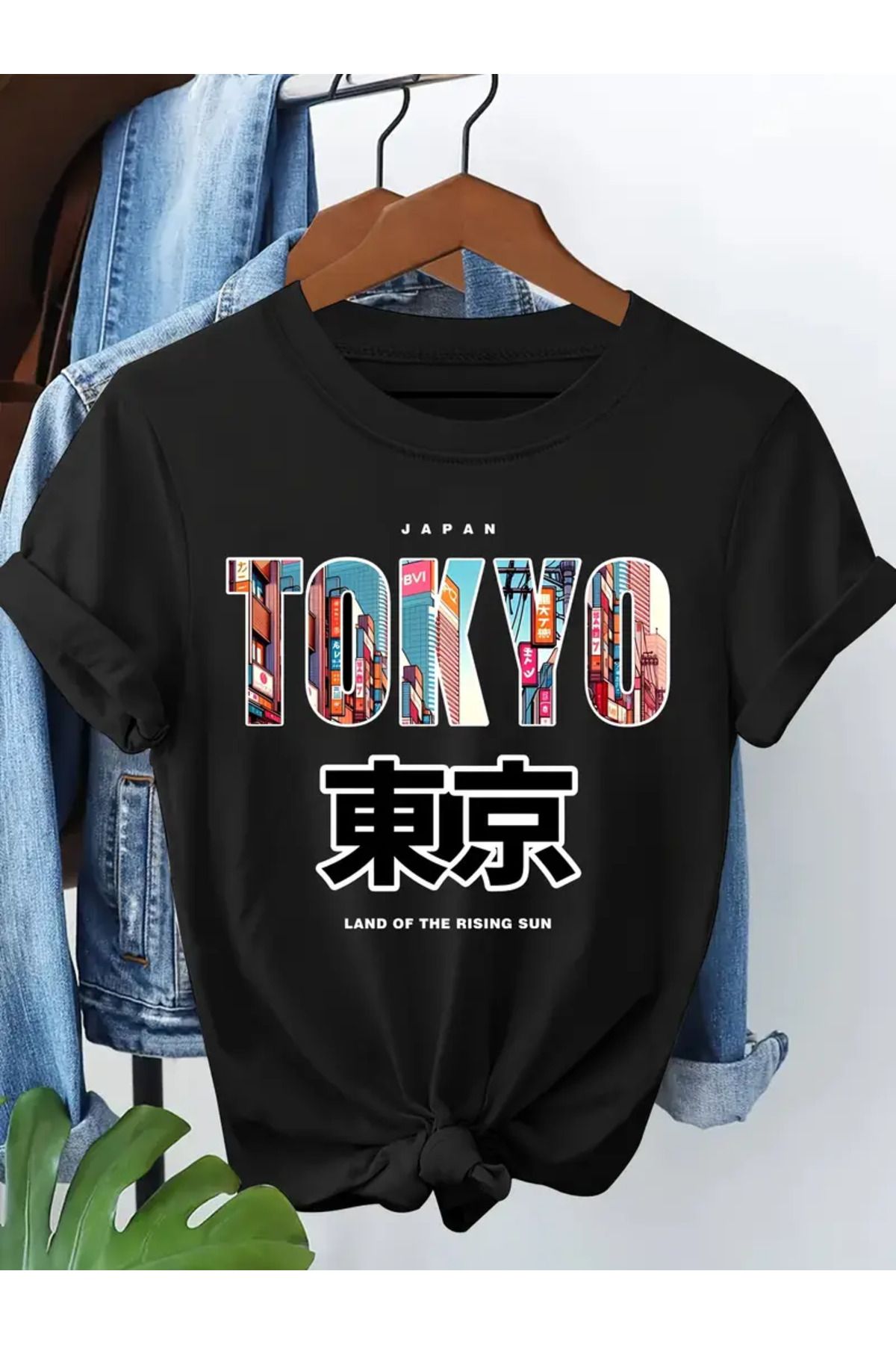 LEIVOR Tokyo Baskılı Kadın T-shirt