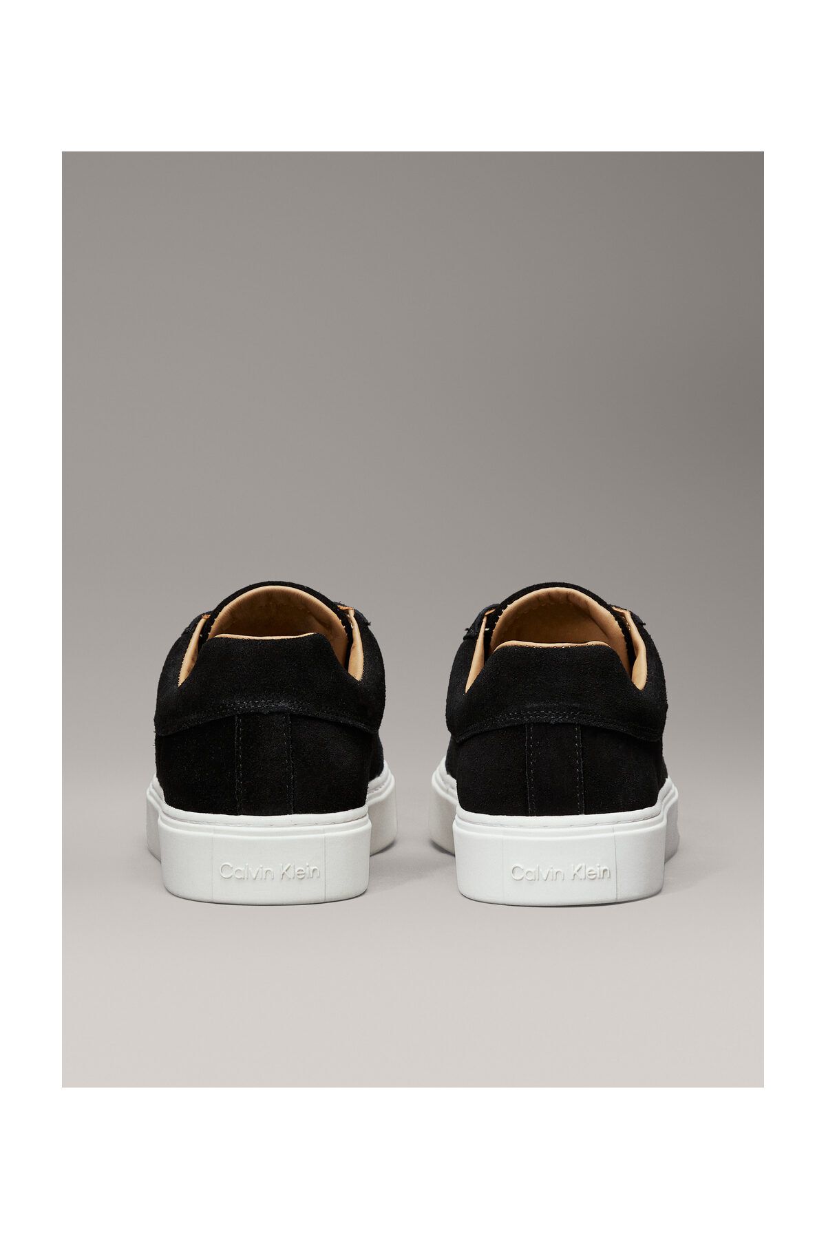 Calvin Klein-Schnürschuhe aus Wildleder mit Spitze 6