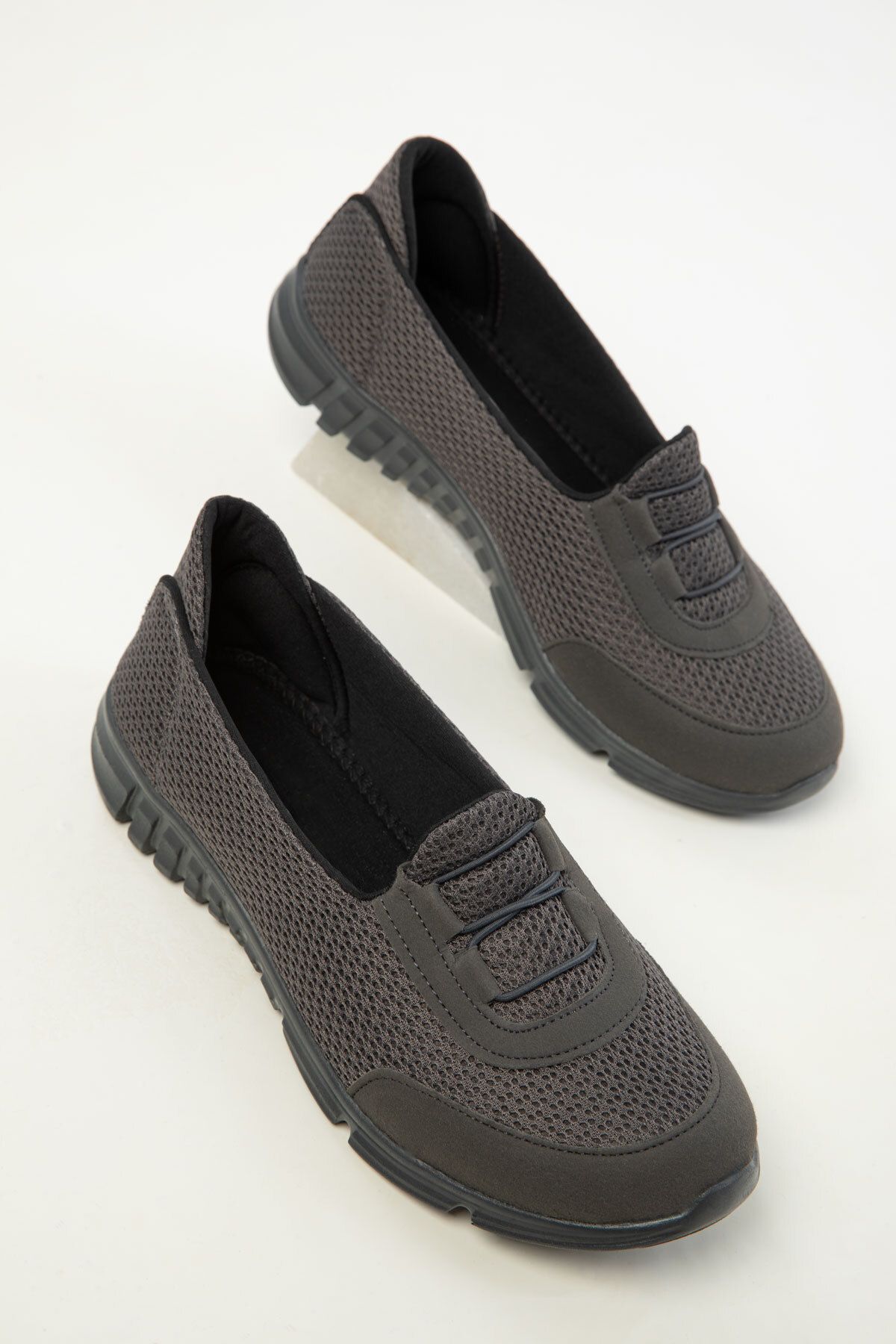 SOHO-Geräucherte Damen-Sneakers 18777 1