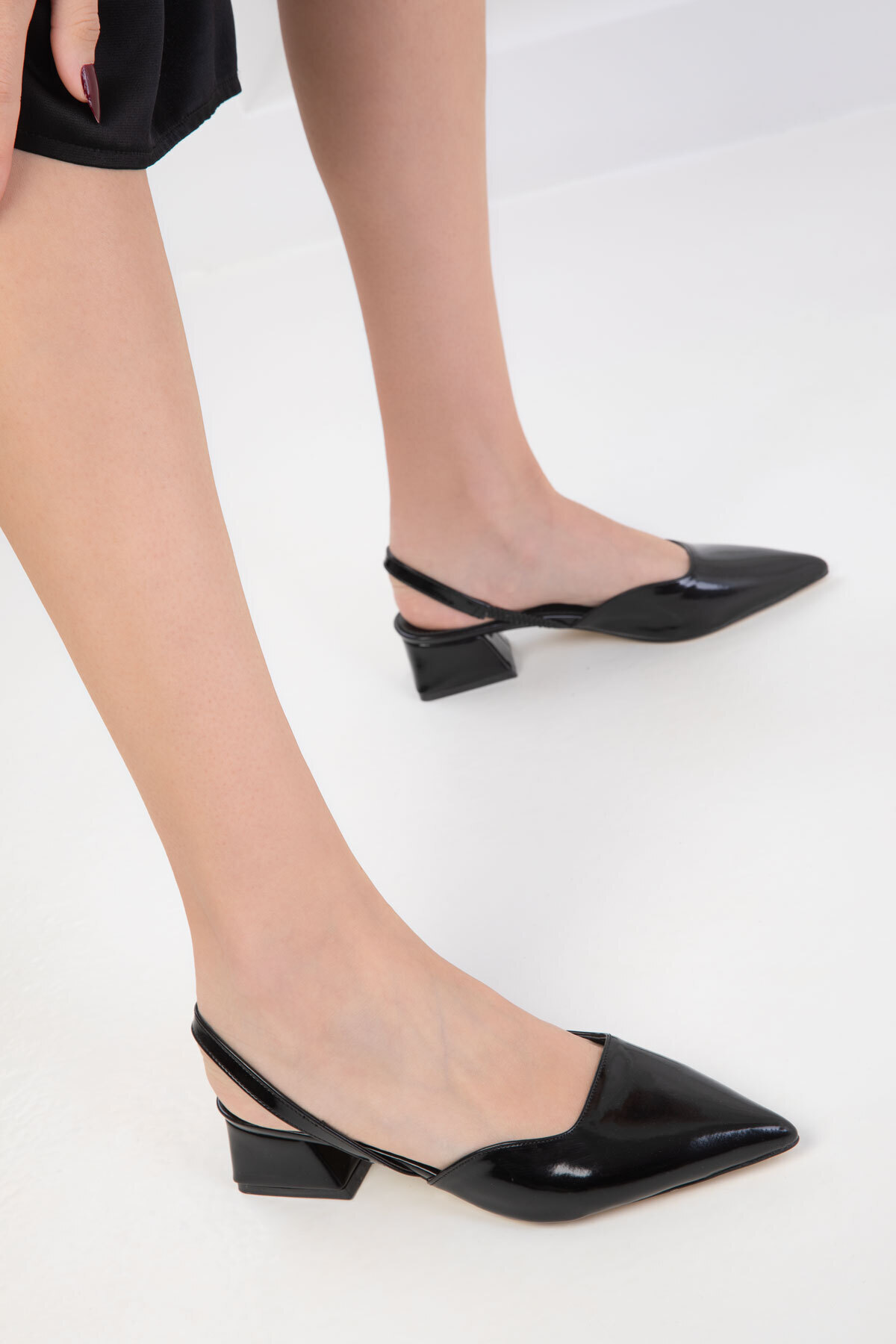 SOHO  Siyah Rugan Kadın Klasik Topuklu Ayakkabı 20318 - Görsel 3