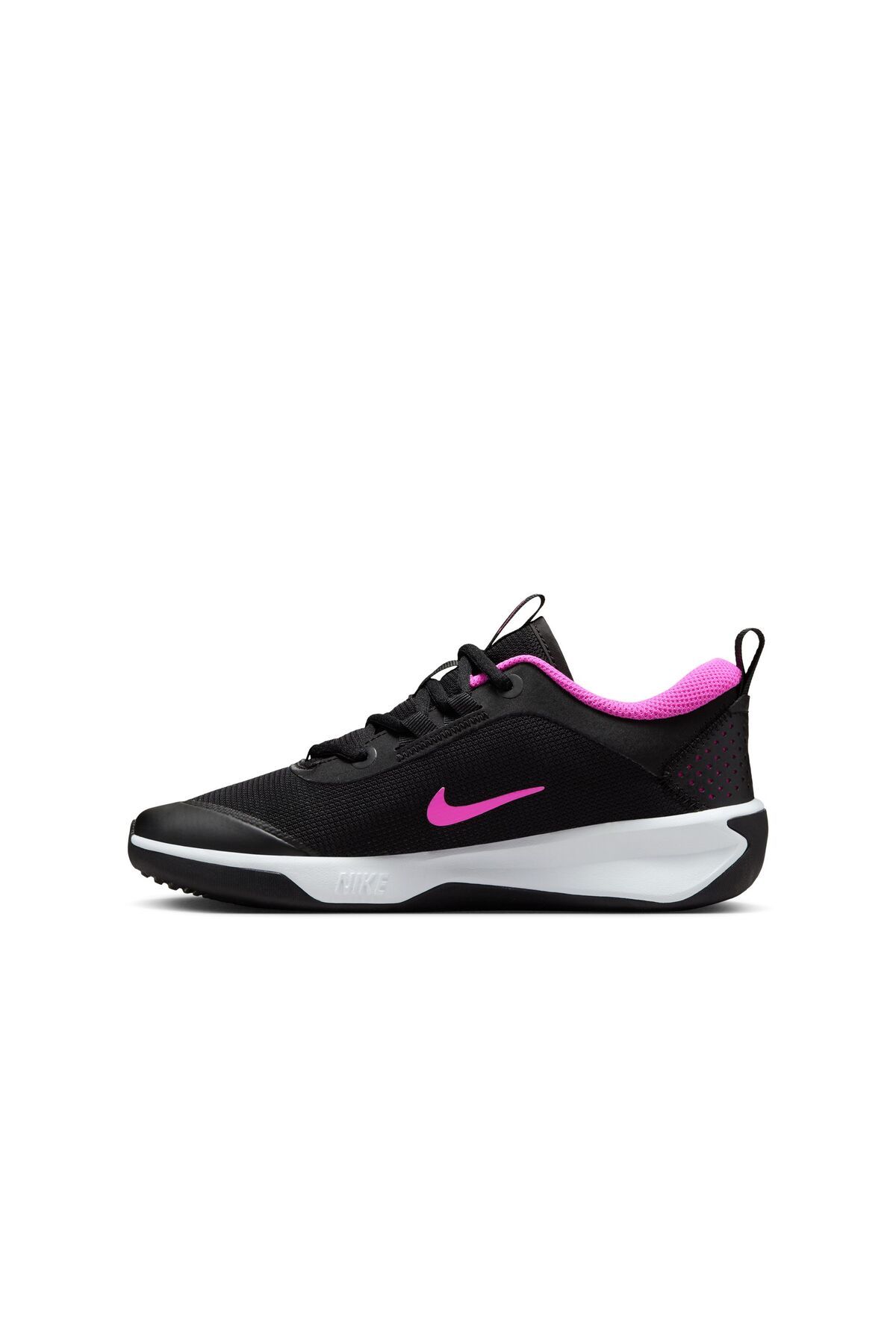 Nike-Omni Multi-Court Gs. 7