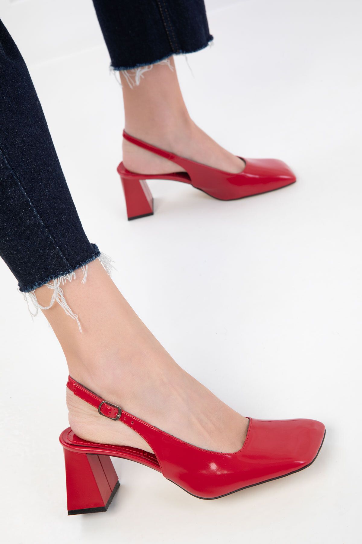 SOHO-Klassische Damenschuhe mit Absatz aus rotem Lackleder 20426 5