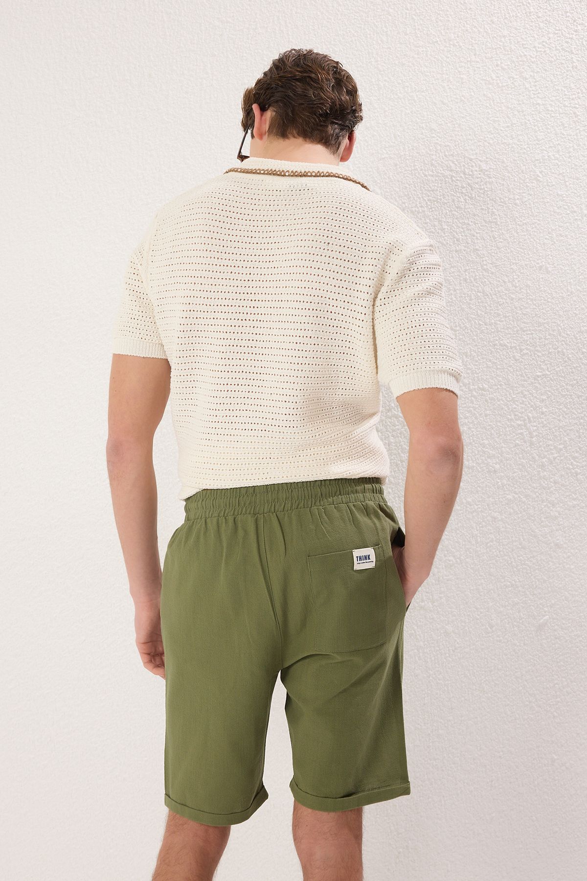 Trendyol Collection-Шорти та бермуди з льону хакі Regular/Normal Fit 100% бавовна TMNSS23SR00030 4